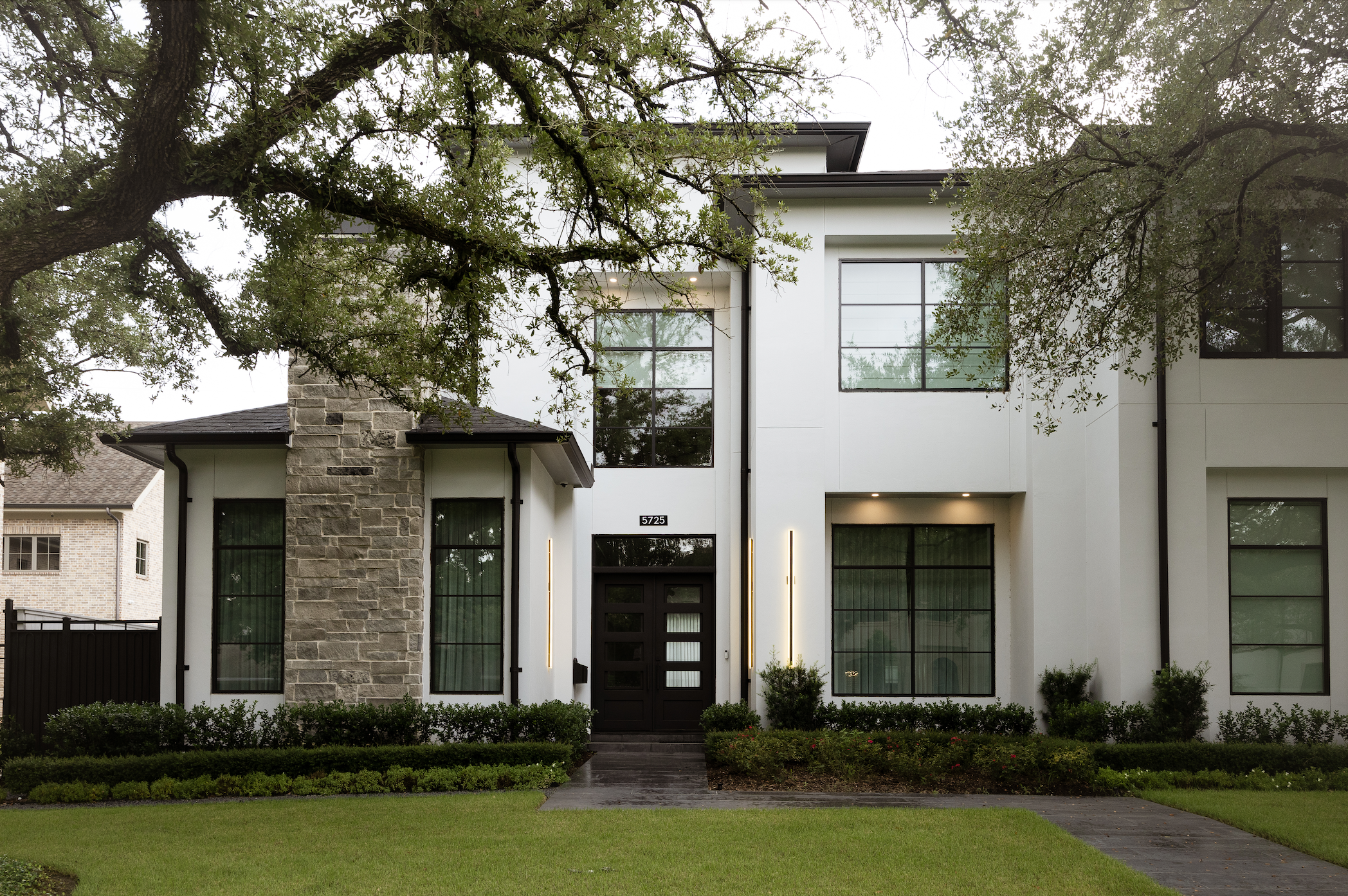 Project Spotlight: A Contemporary Western Haven in Memorial