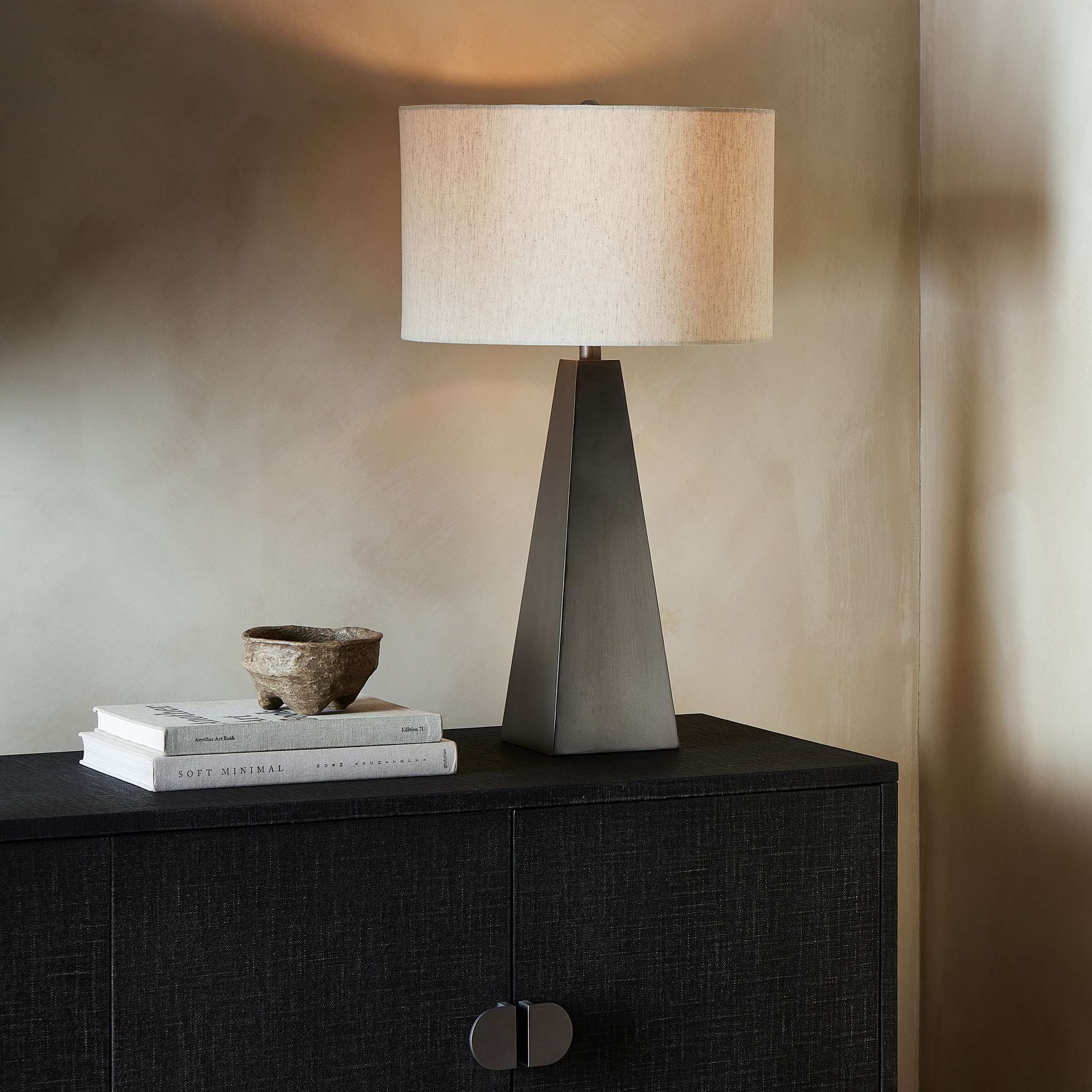 Leander Table Lamp