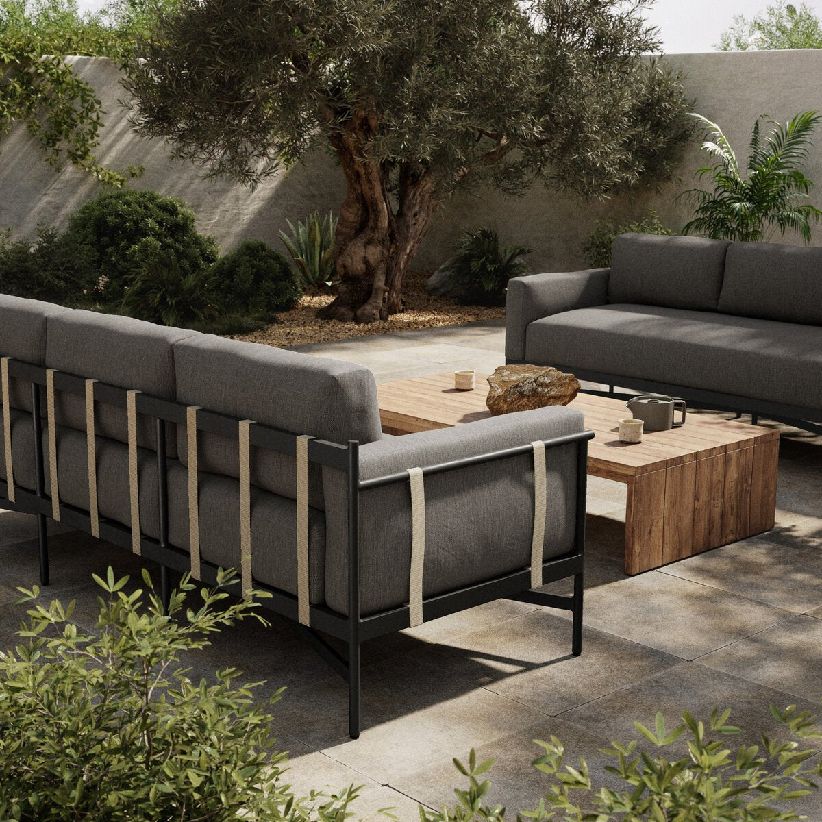 Vanao Charcoal