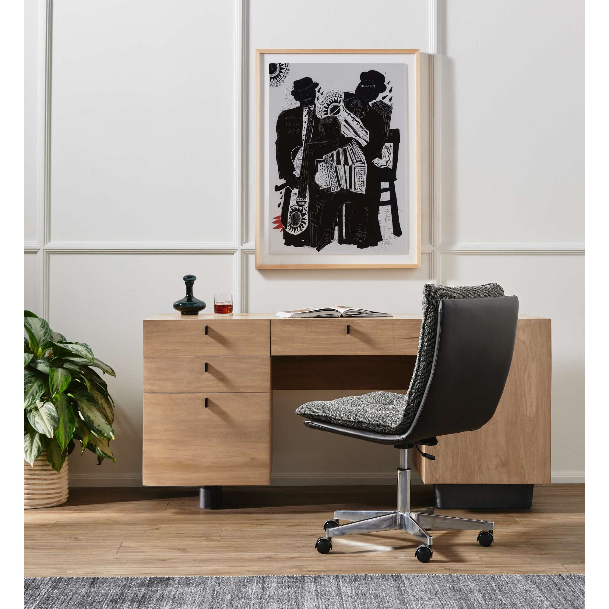Ula Executive Desk