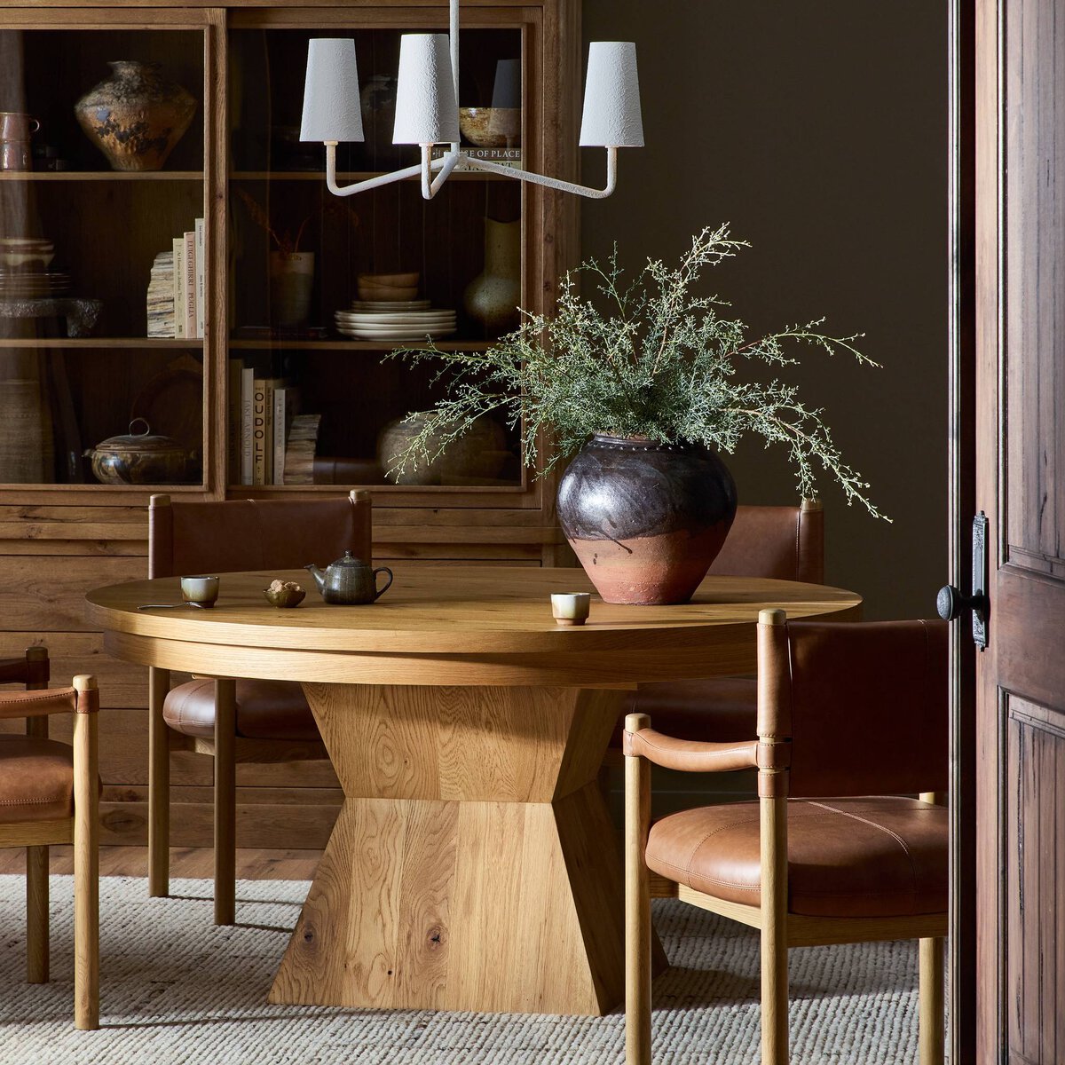 Leif Round Extension Dining Table 60