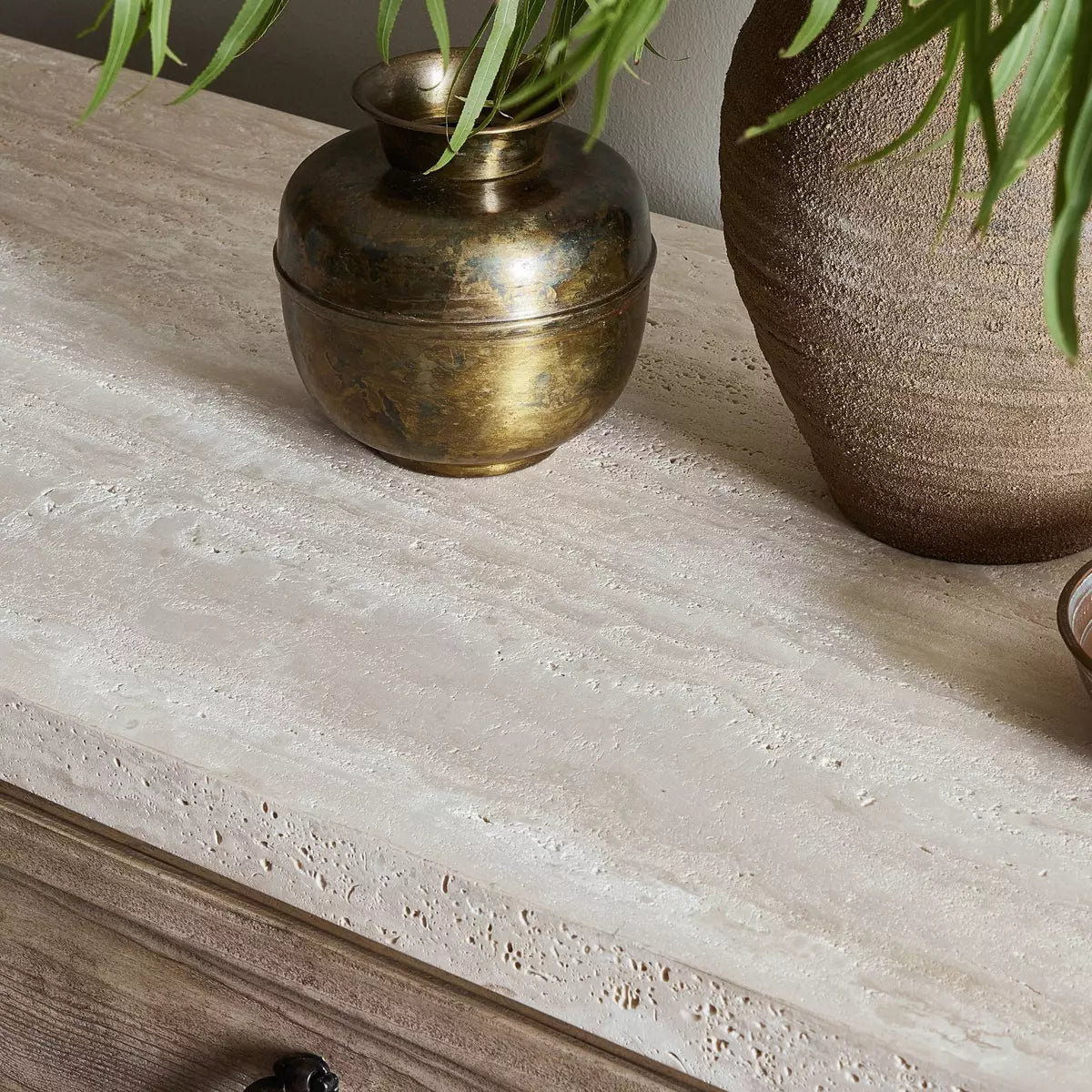 The Lazy Monsieur Partouche Table