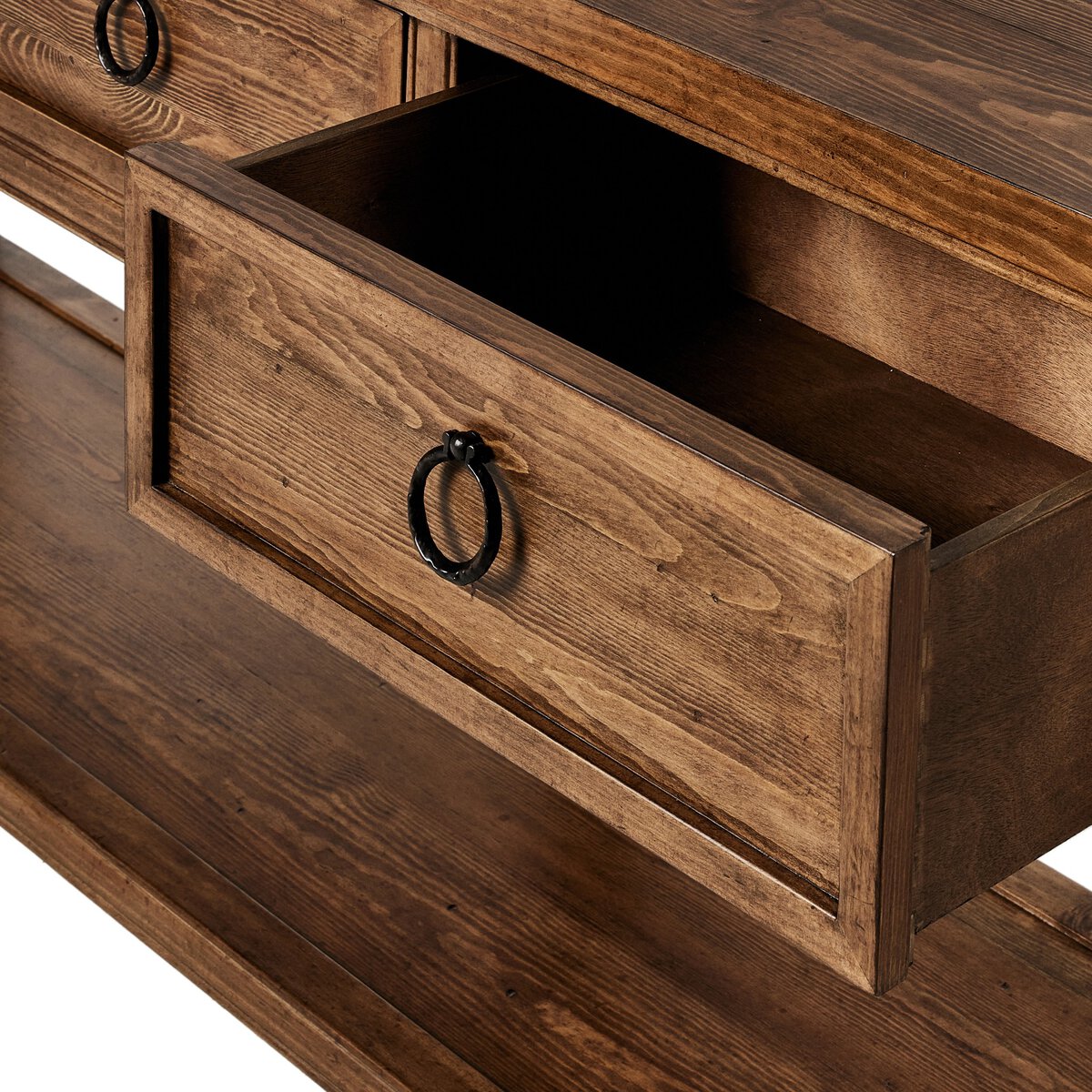 The Lazy Monsieur Partouche Table