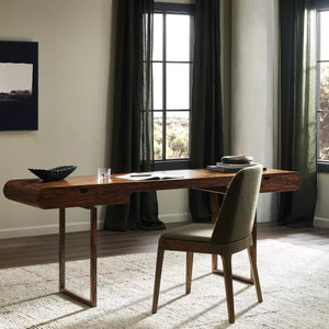 Luana Desk