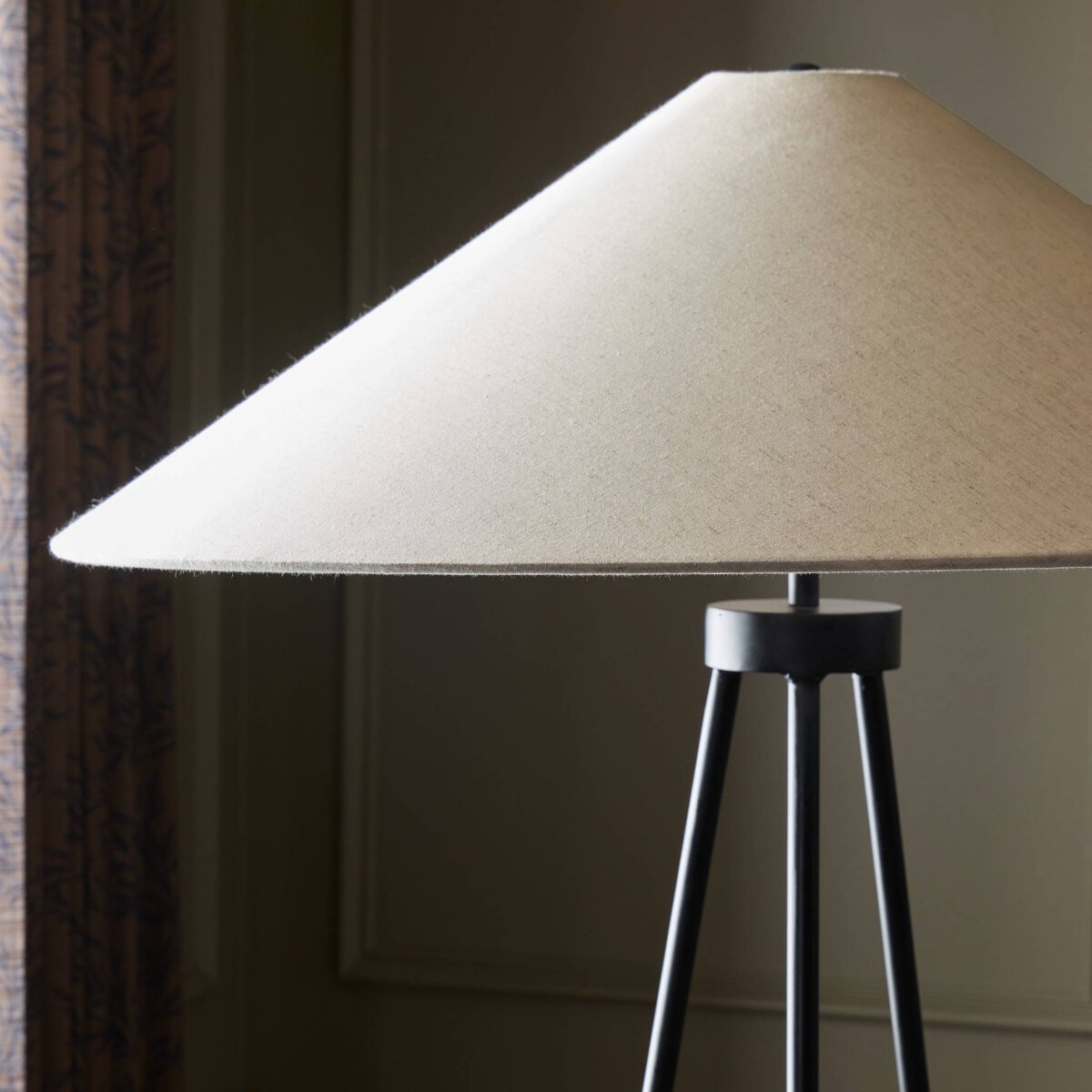 Waldorf Floor Lamp