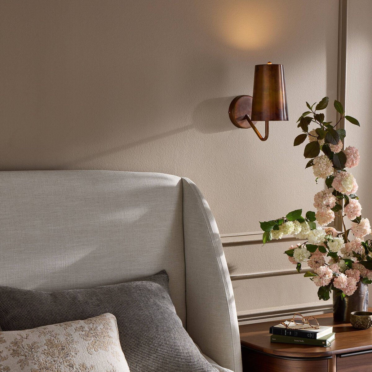 Vincennes Sconce