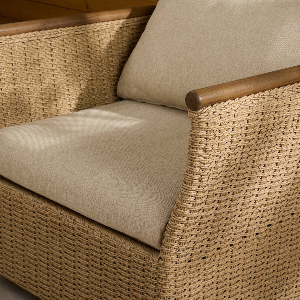 Elmira Outdoor Swivel Chair