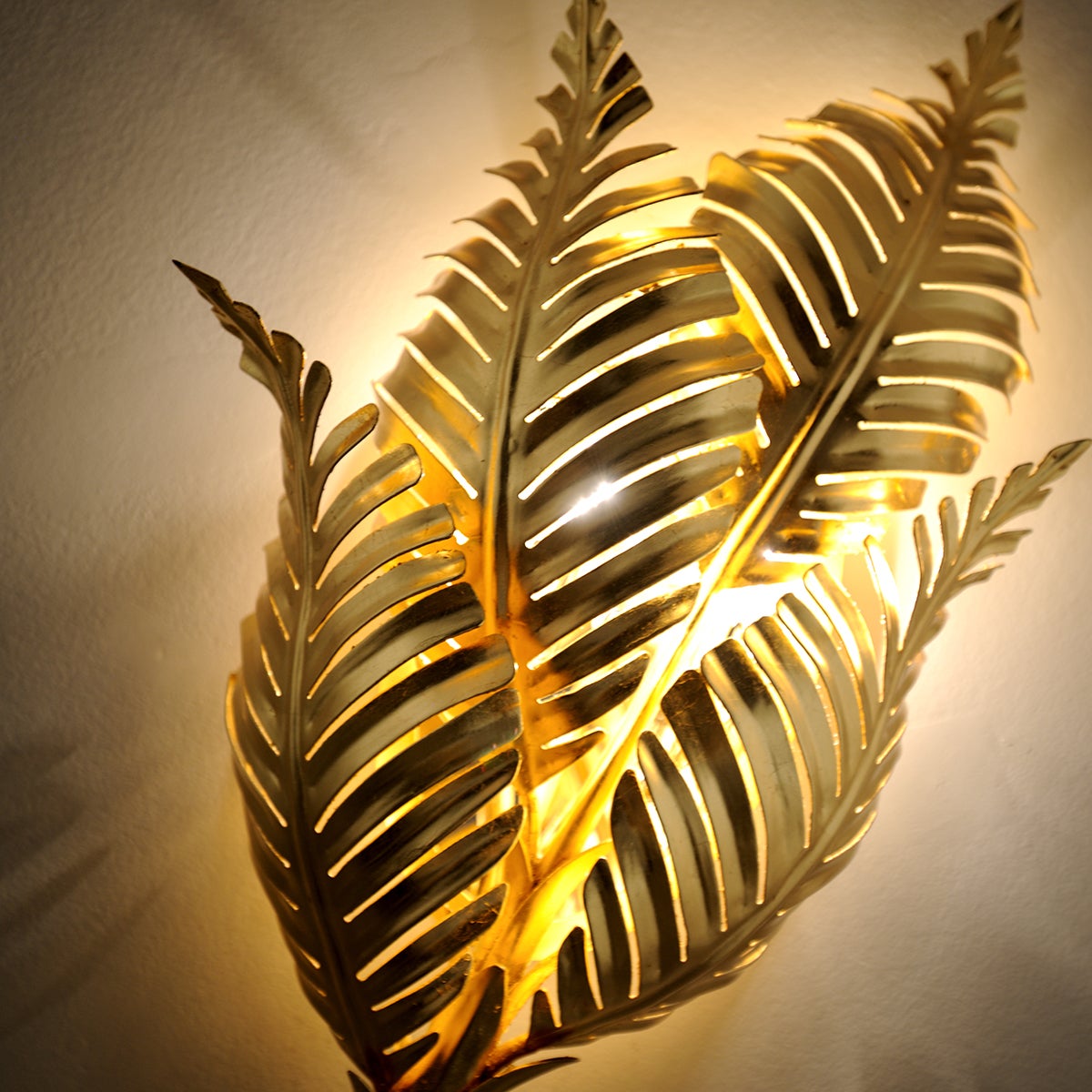 tropicale wall sconce