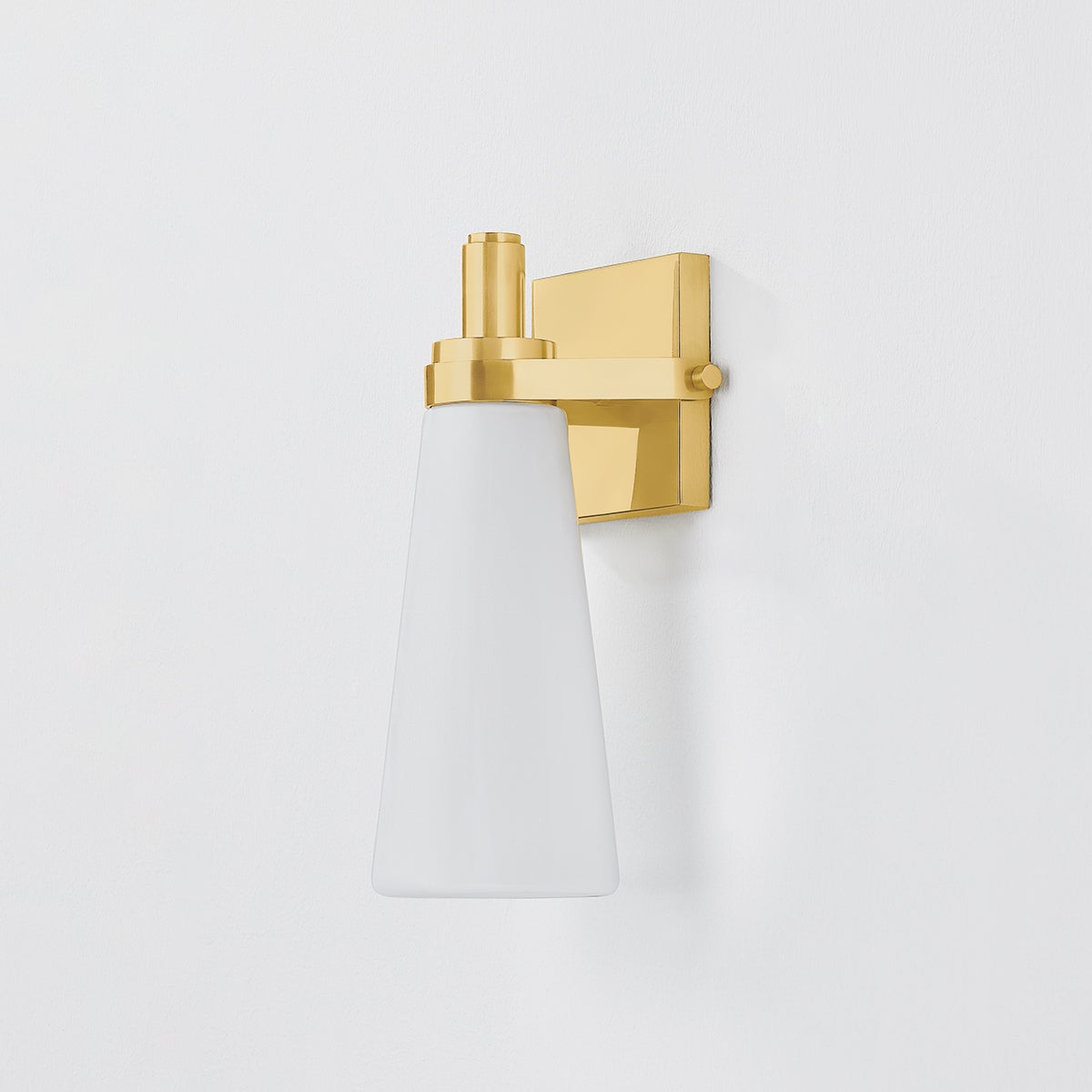 trude wall sconce