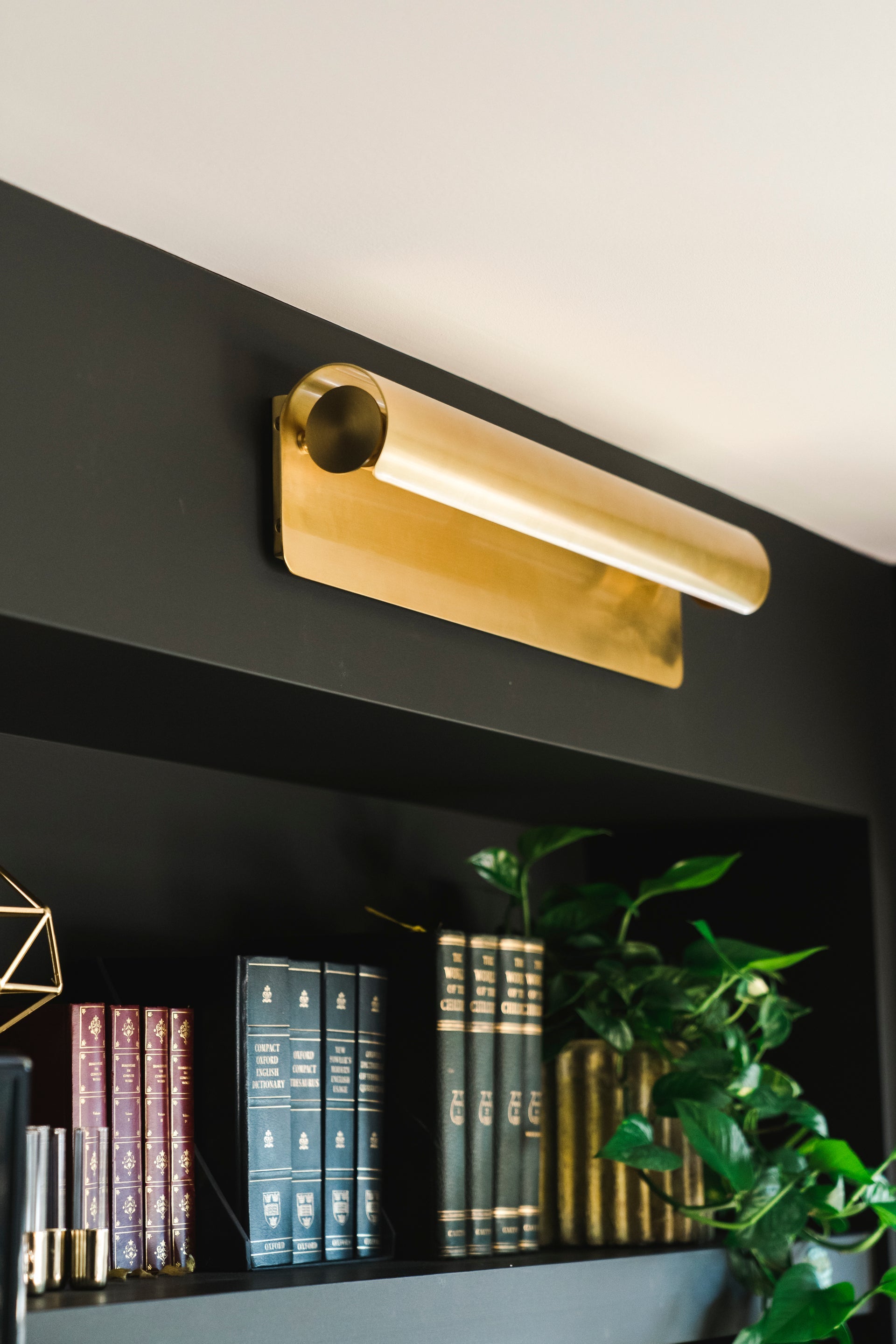 accord wall sconce