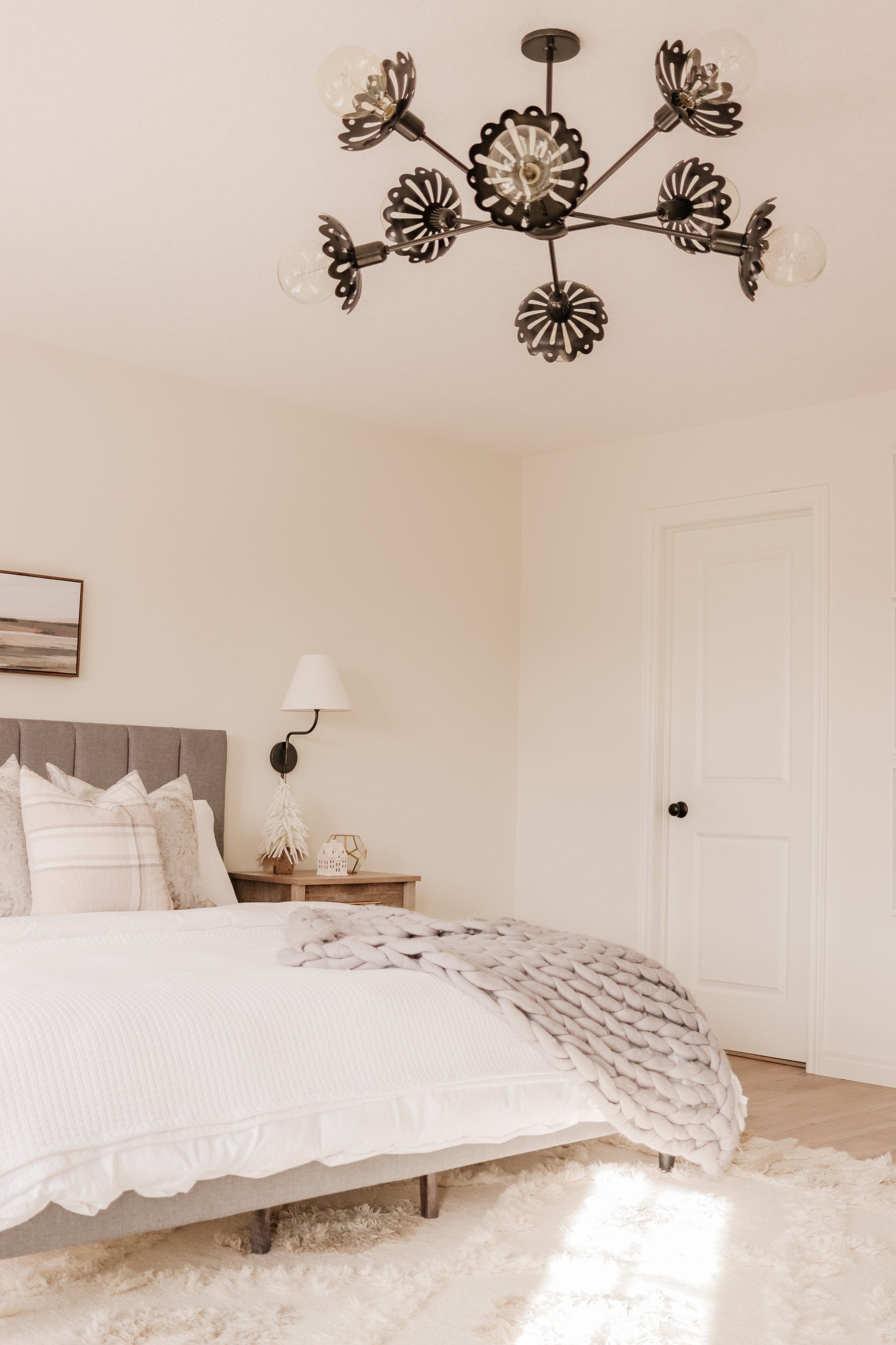 patti plug-in sconce