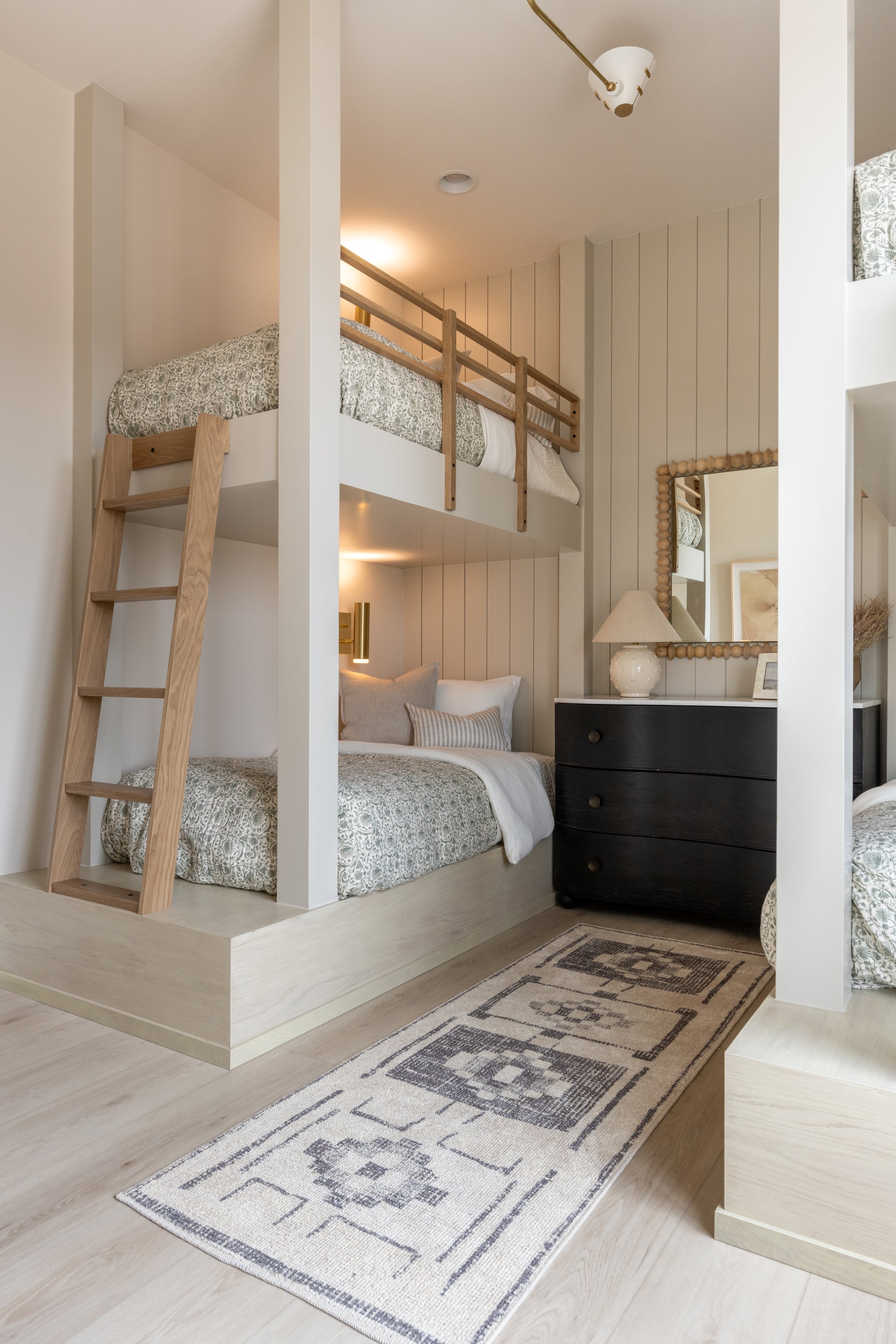 annabelle table lamp