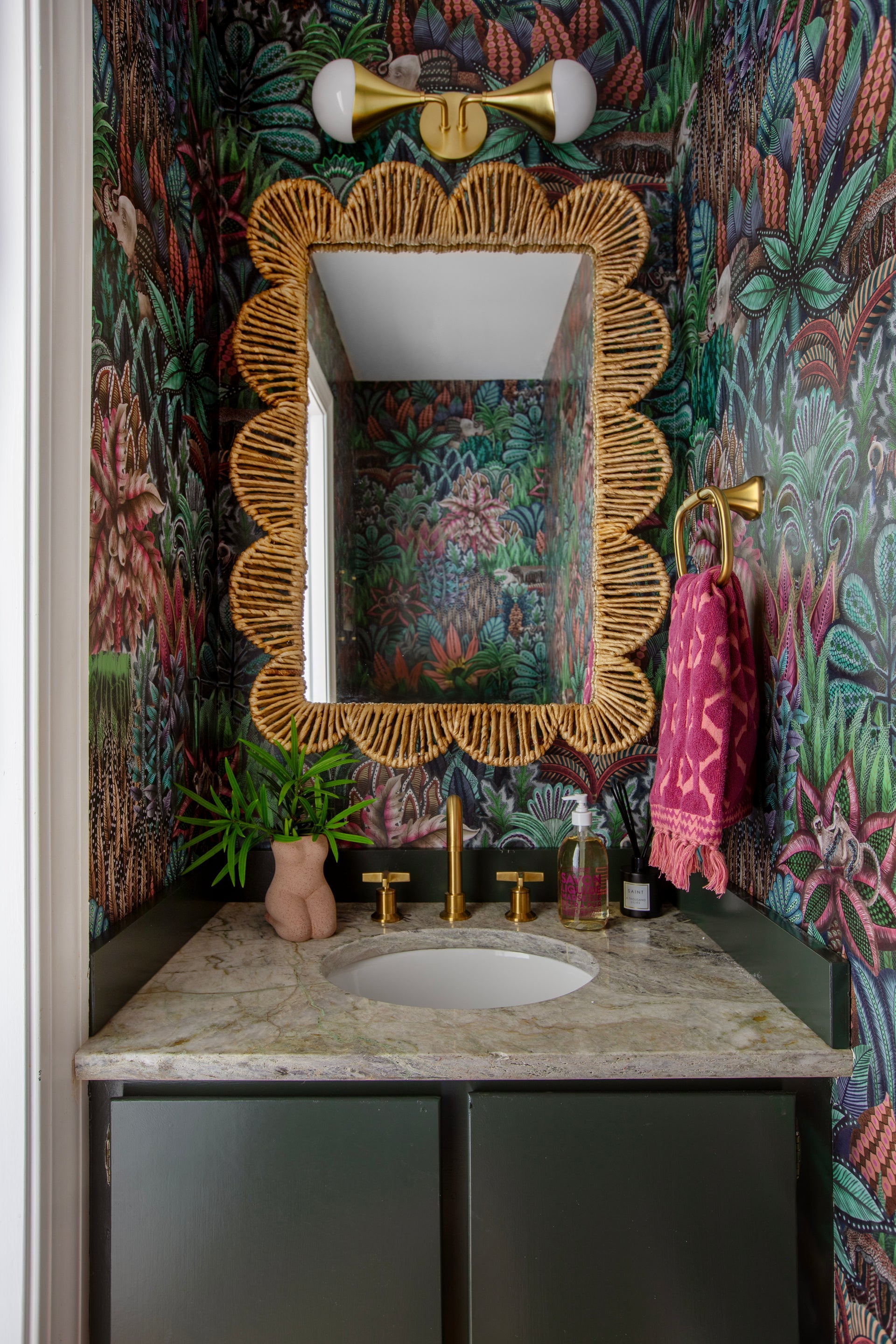 ariana bath and vanity