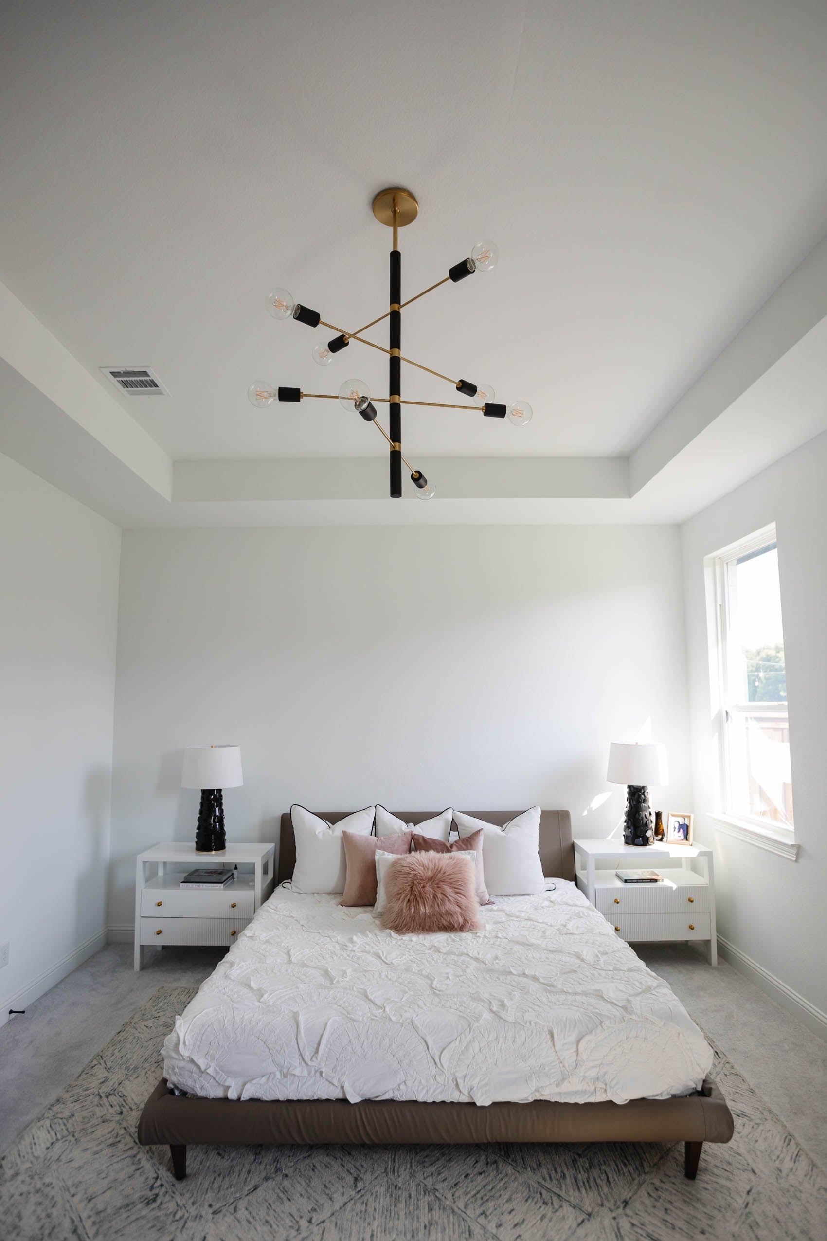 naomi table lamp