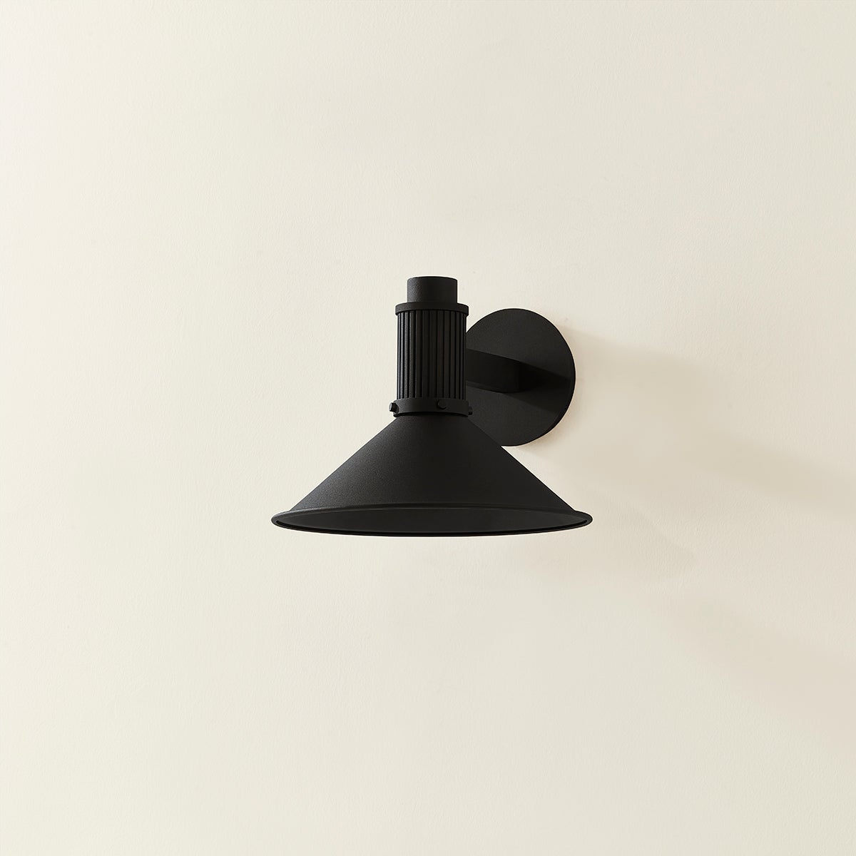 elani exterior wall sconce