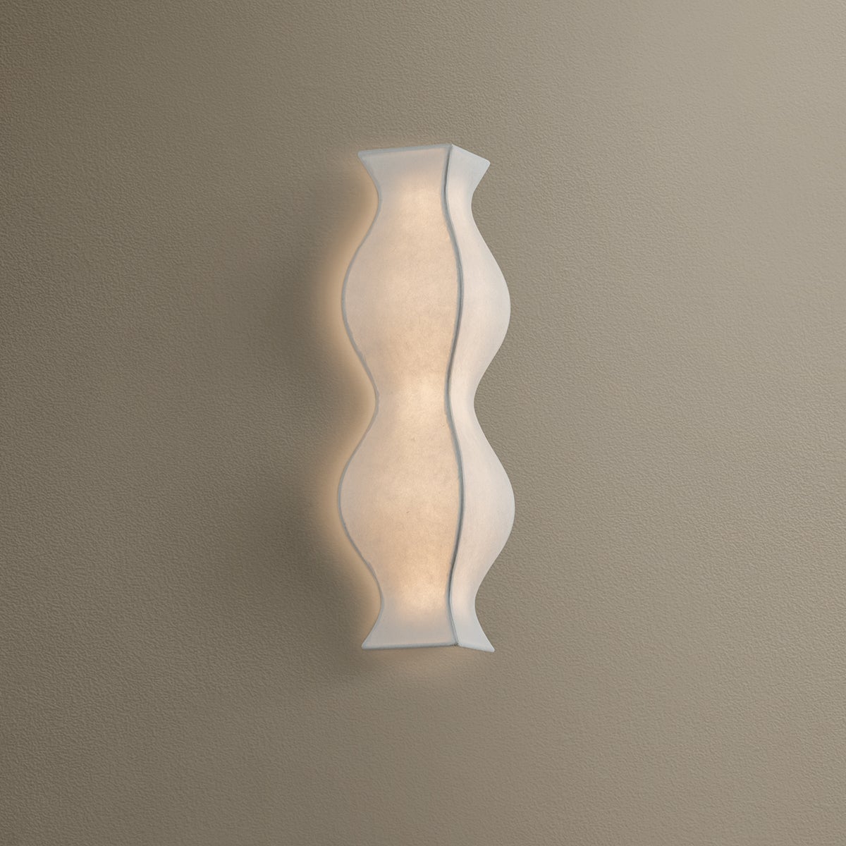 brisa wall sconce