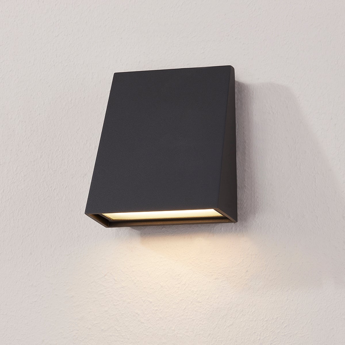 roy exterior wall sconce