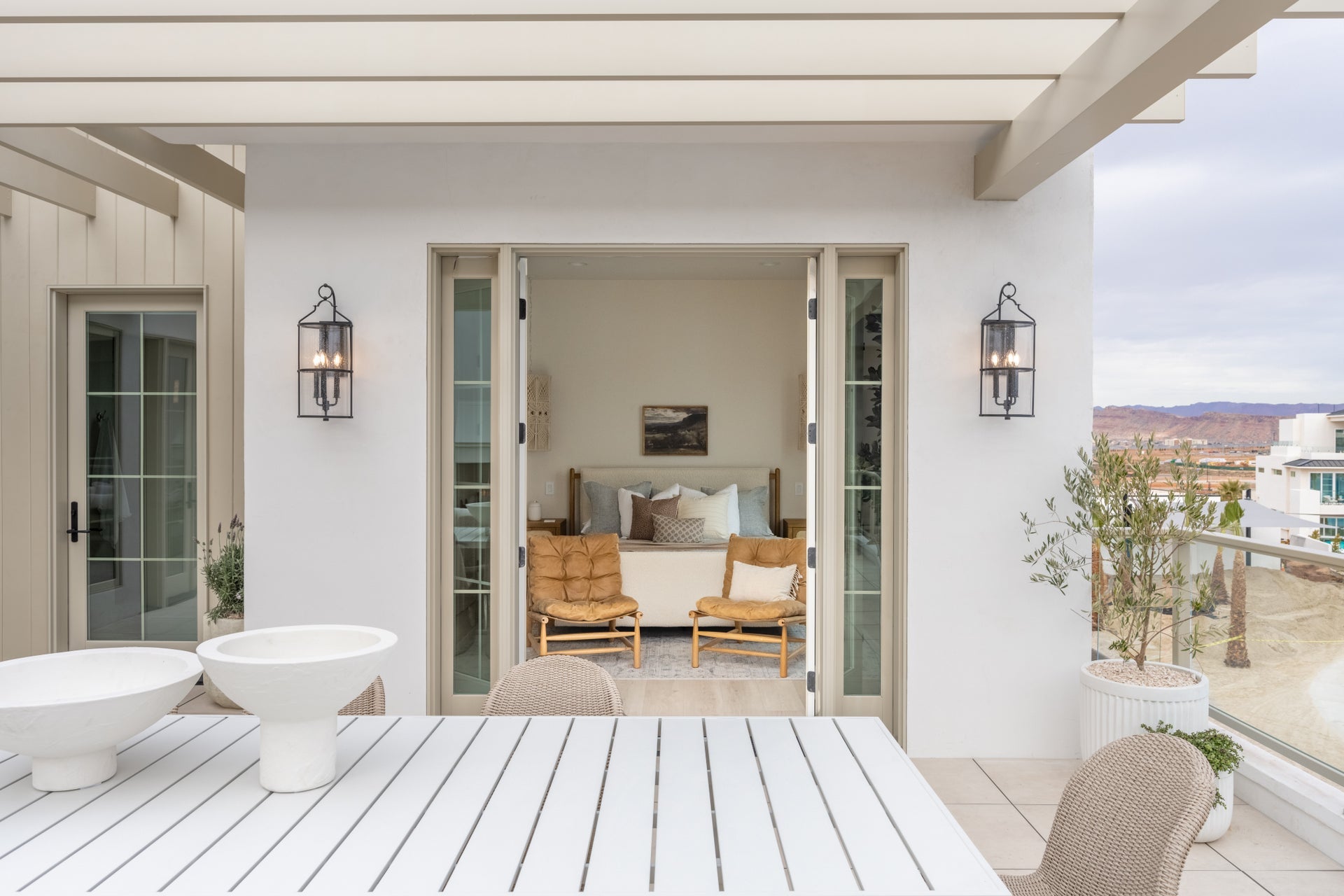 burbank exterior wall sconce