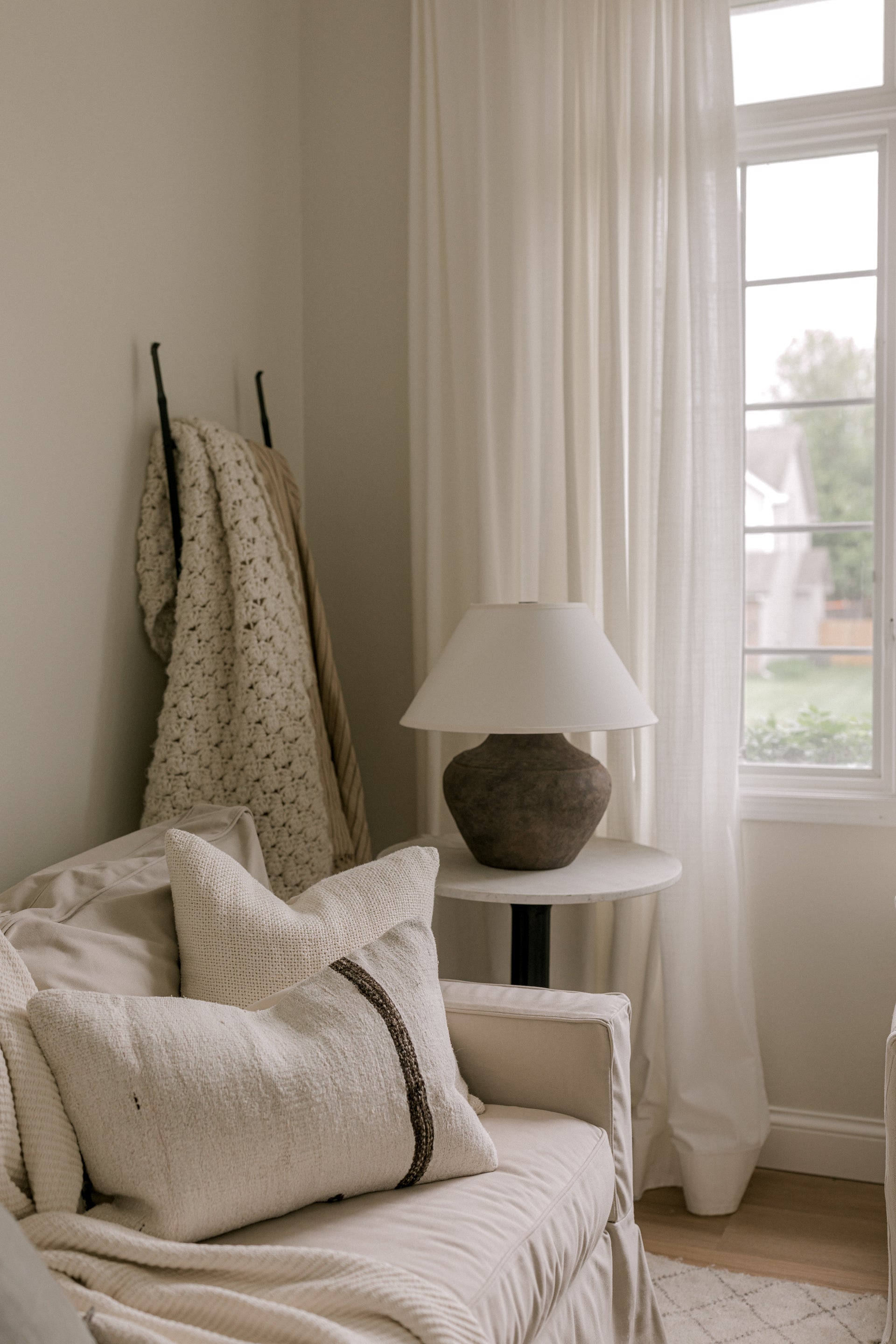 calabria table lamp