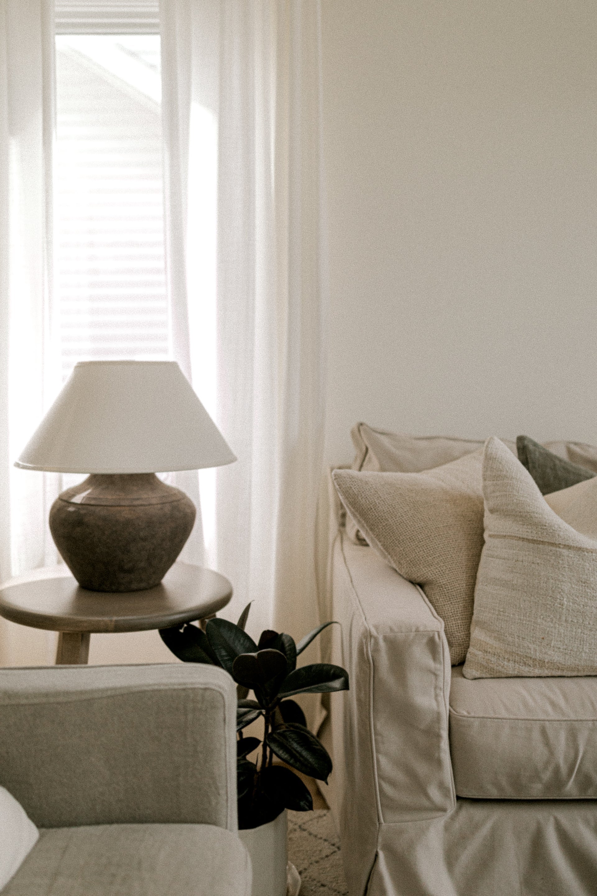 calabria table lamp