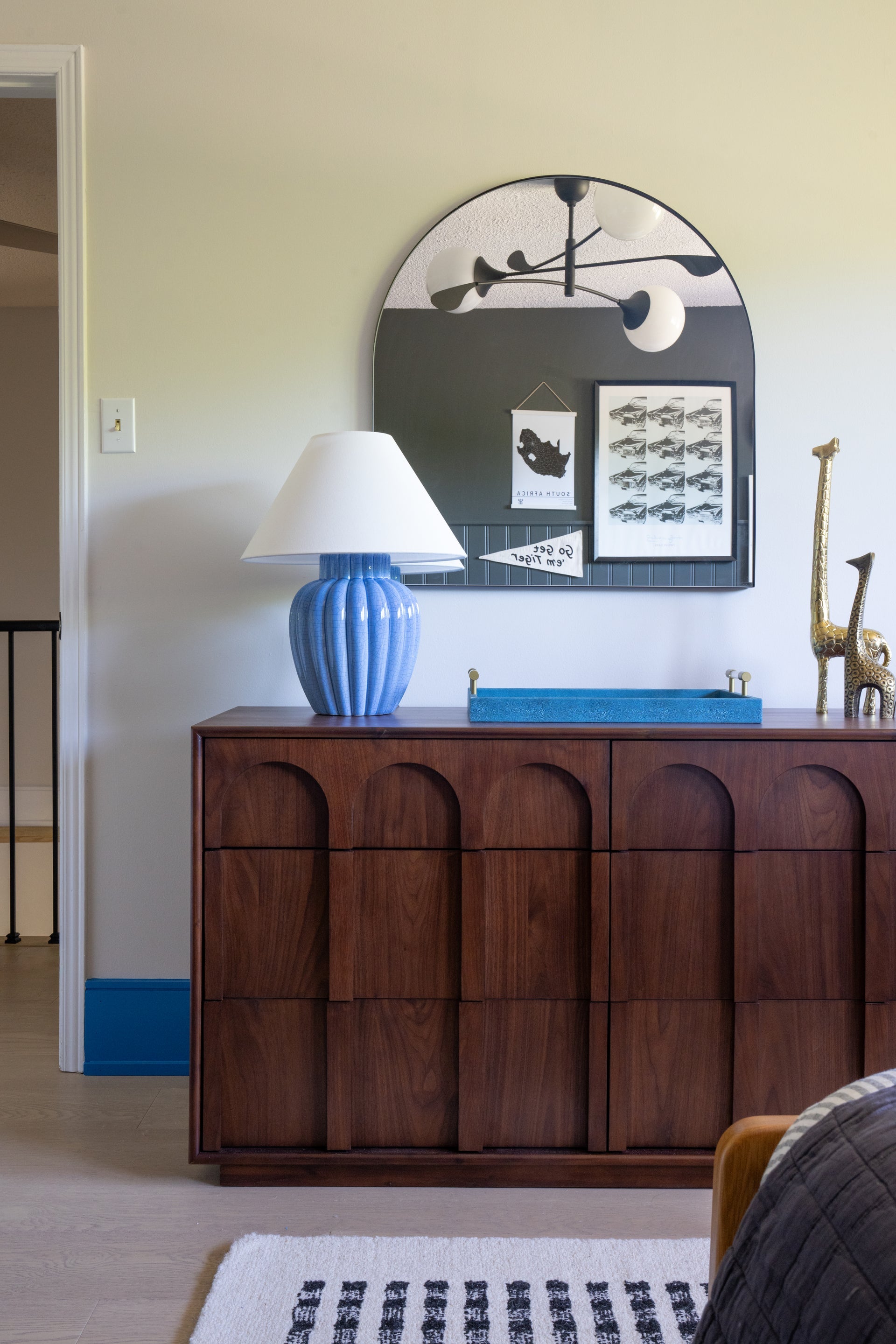 clarendon table lamp