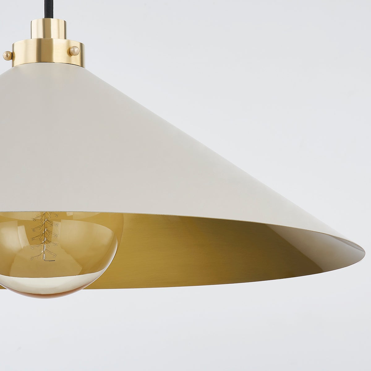 clivedon pendant