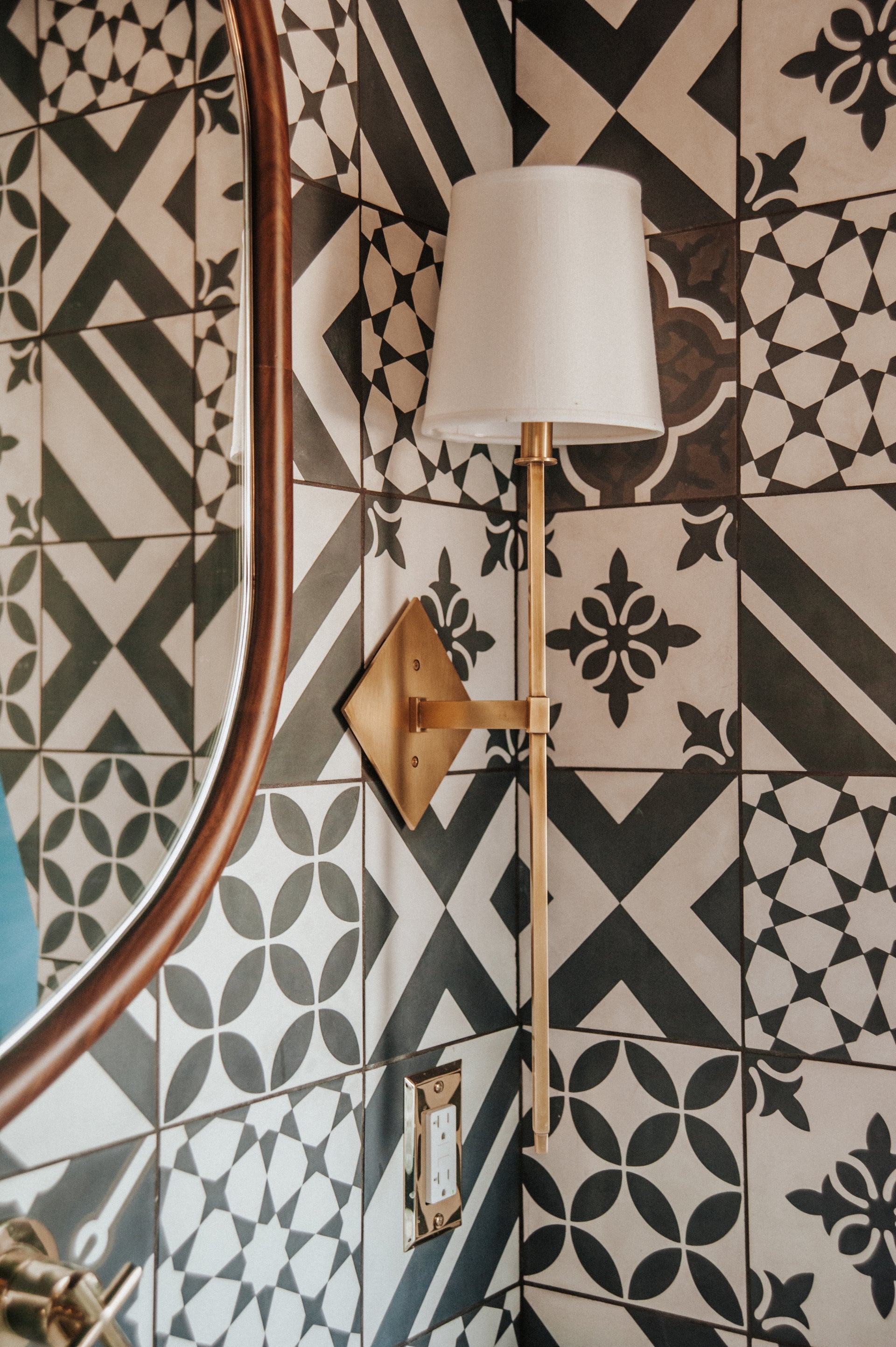 cortland wall sconce