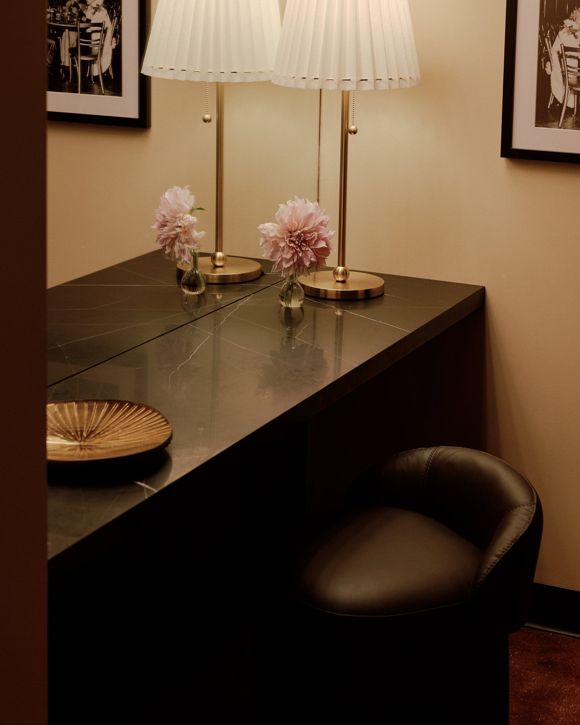 demi table lamp