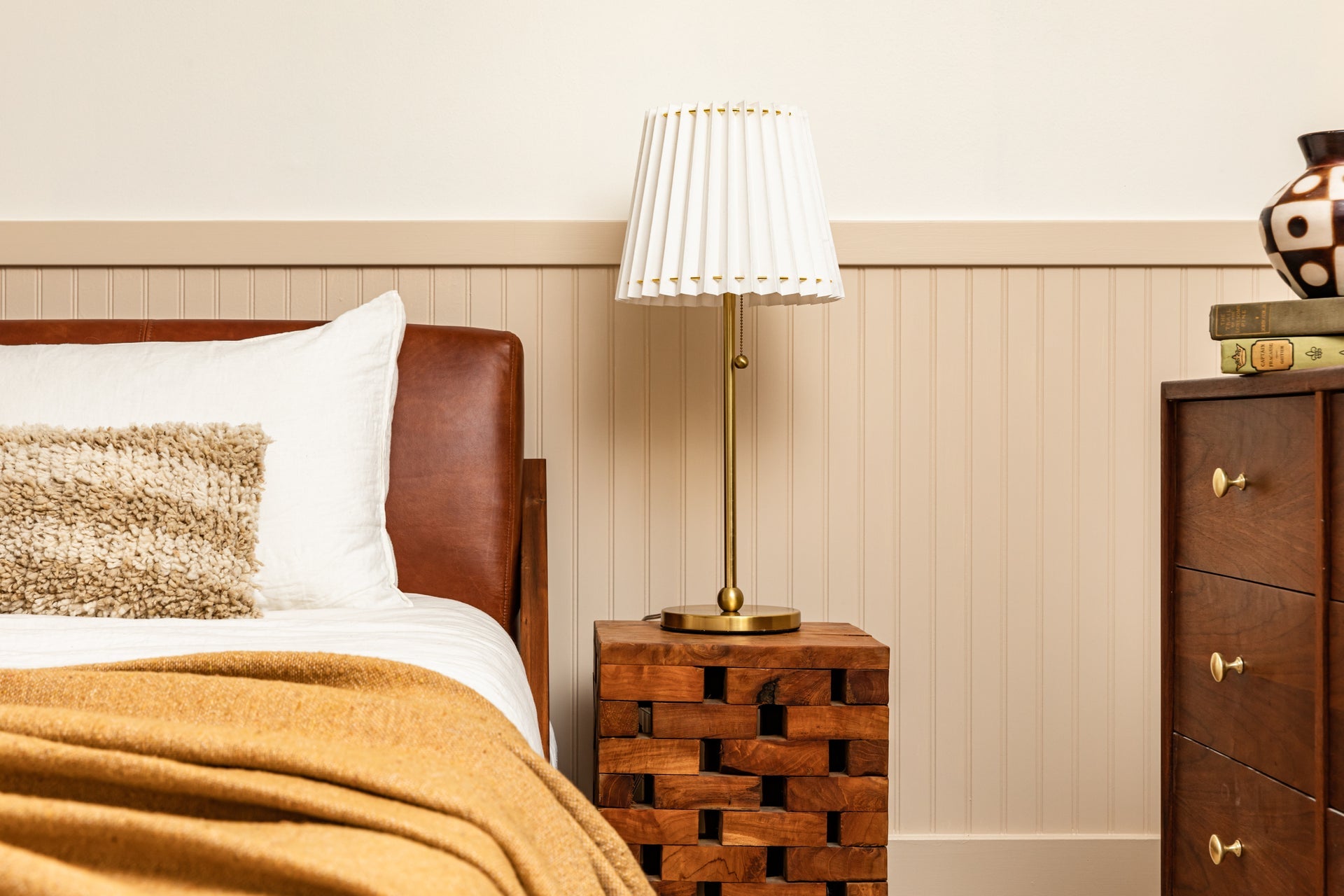 demi table lamp