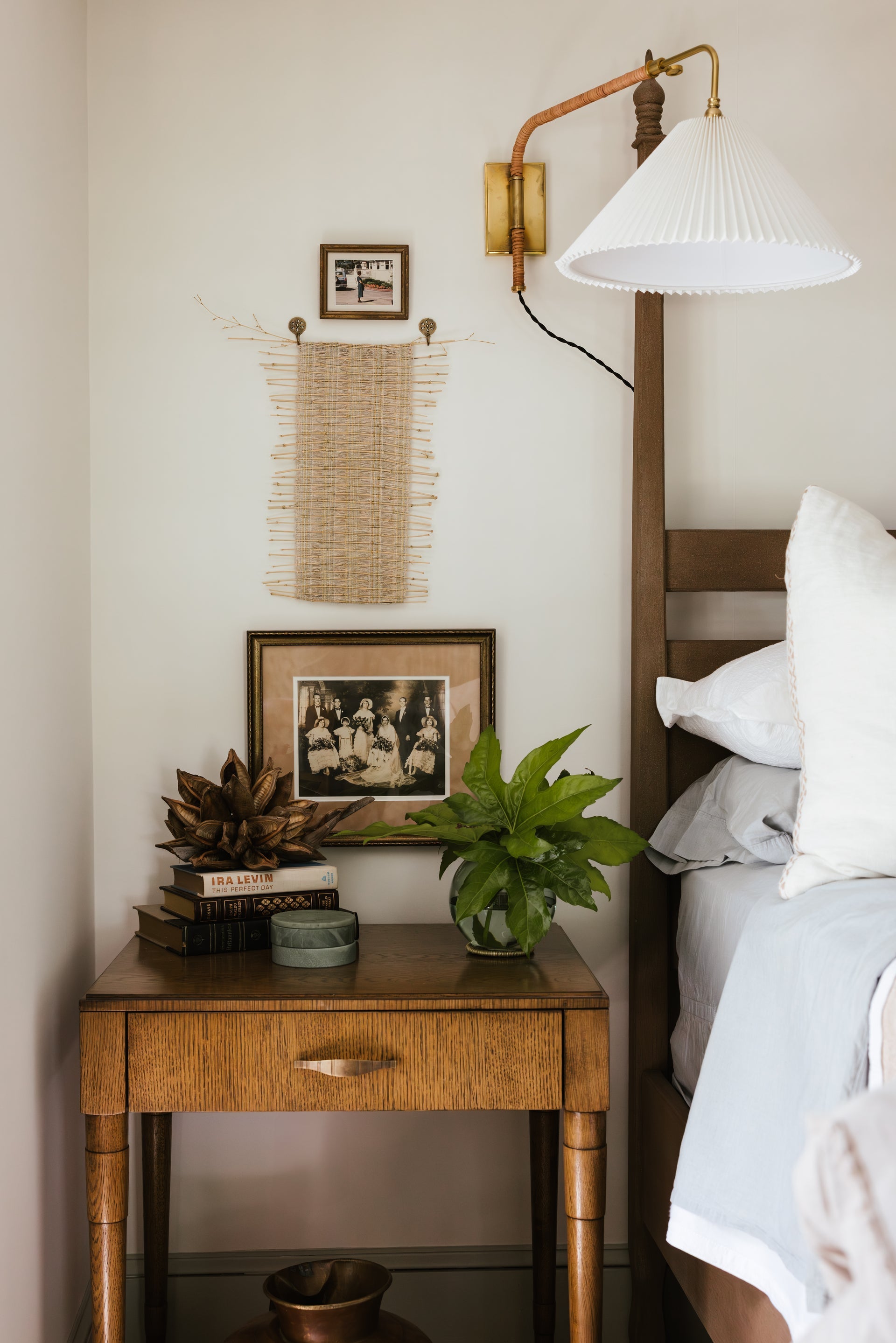 dorset plug-in sconce