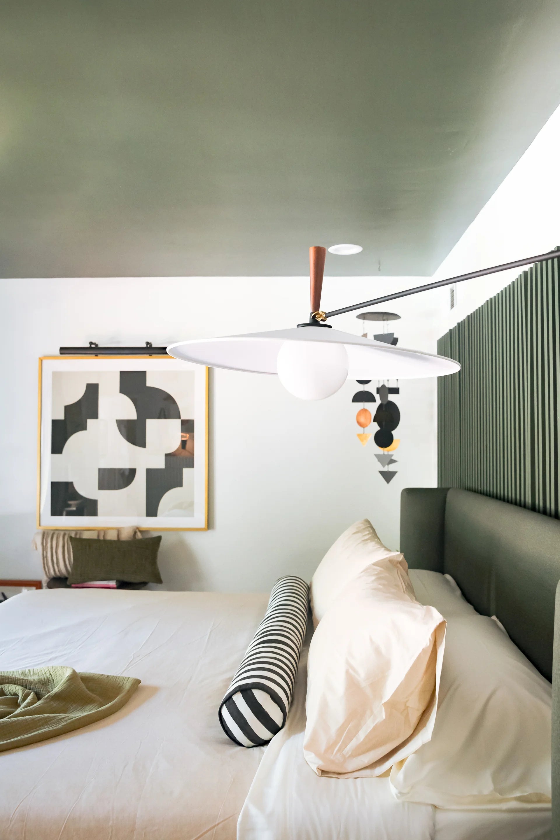 duarte plug-in sconce