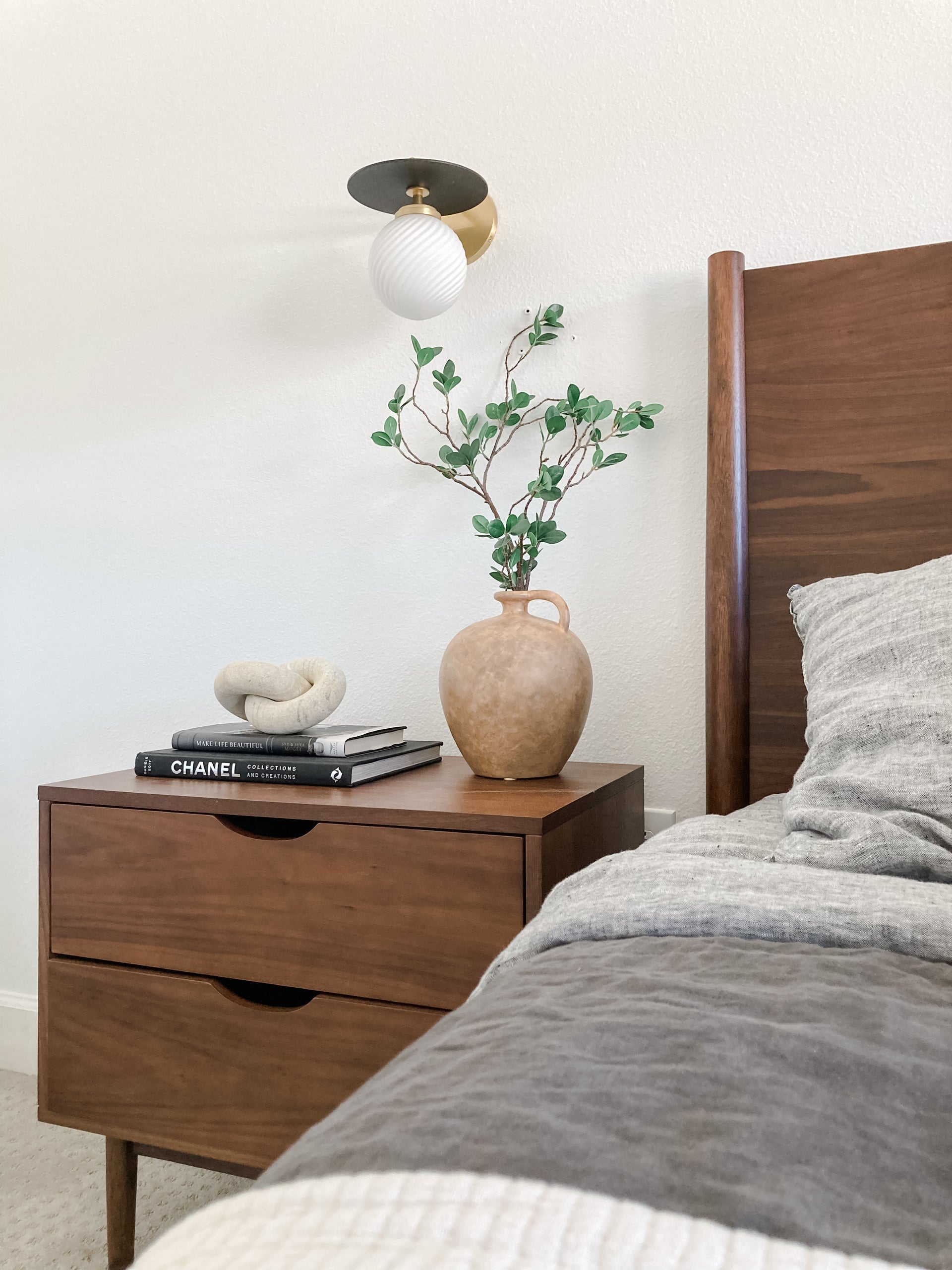 ellis wall sconce
