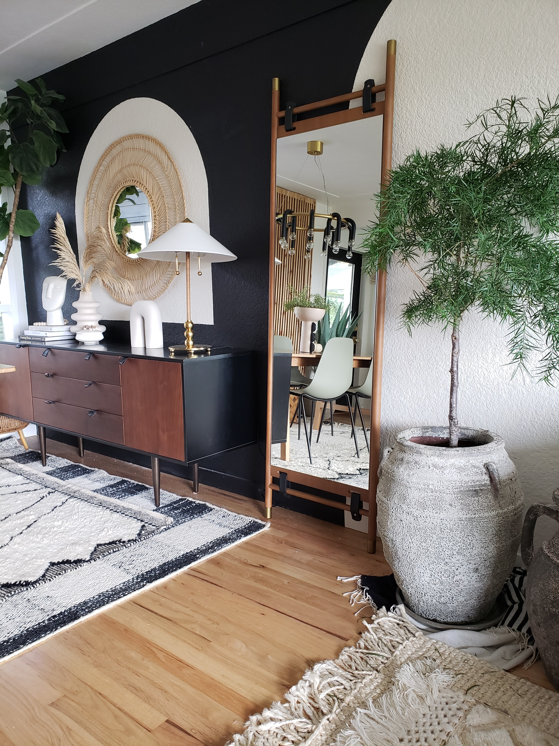 flare table lamp