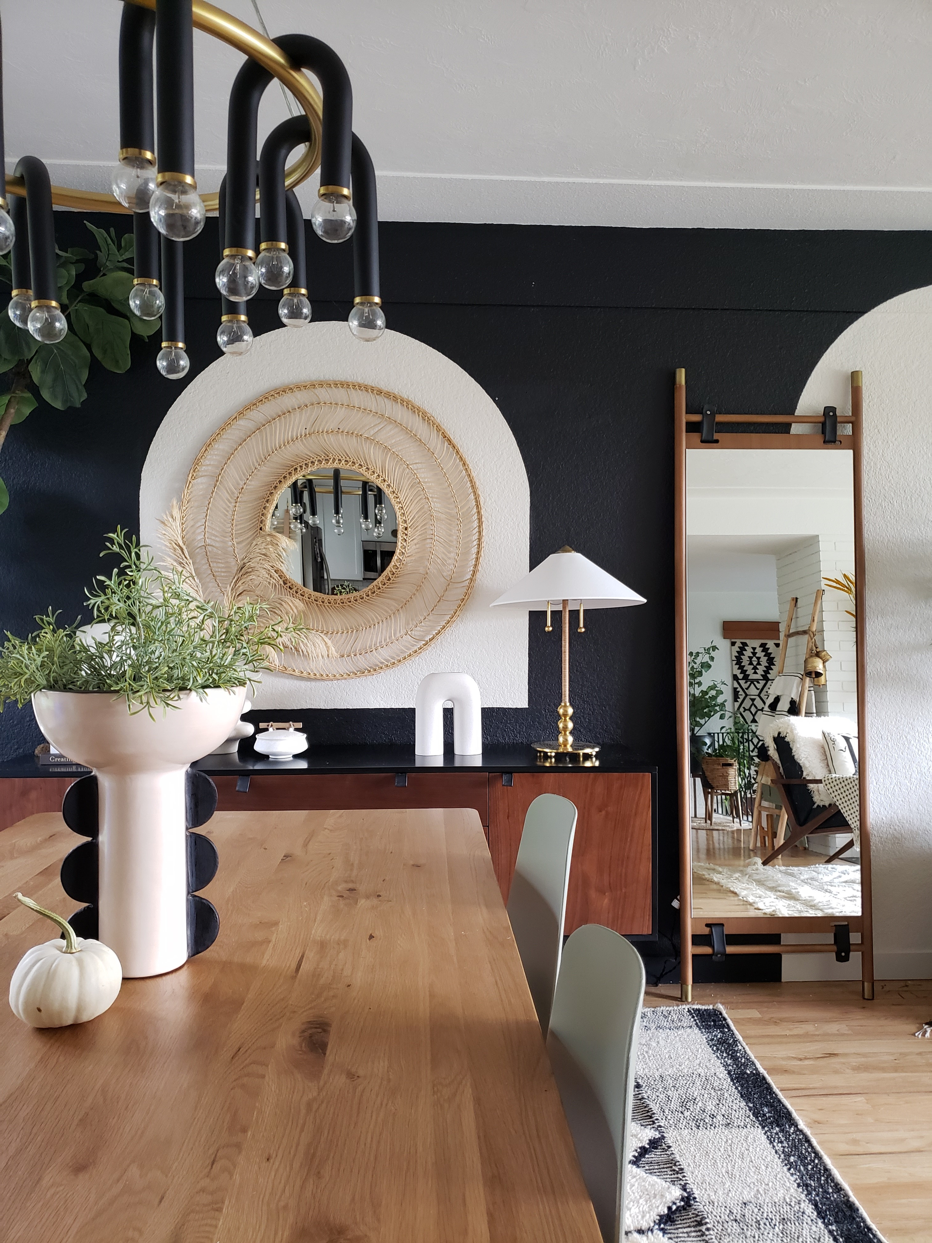 flare table lamp