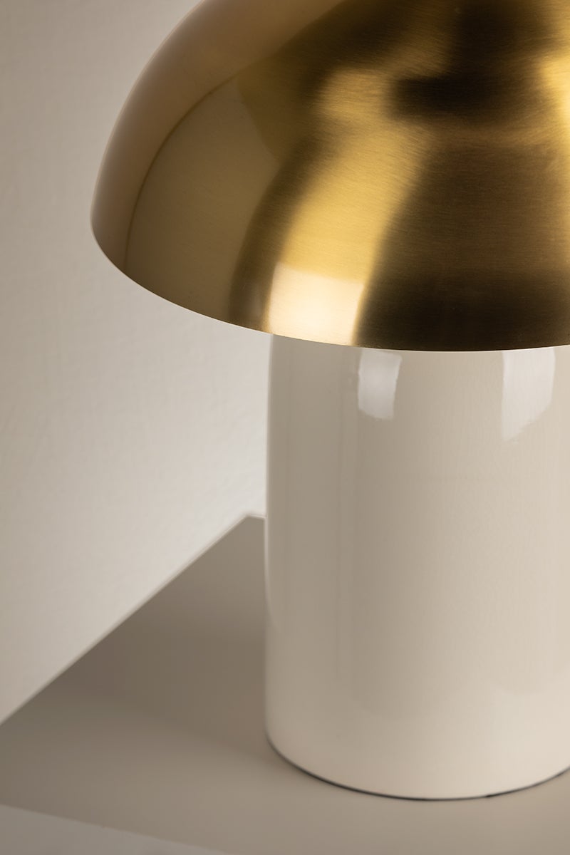 gaia table lamp