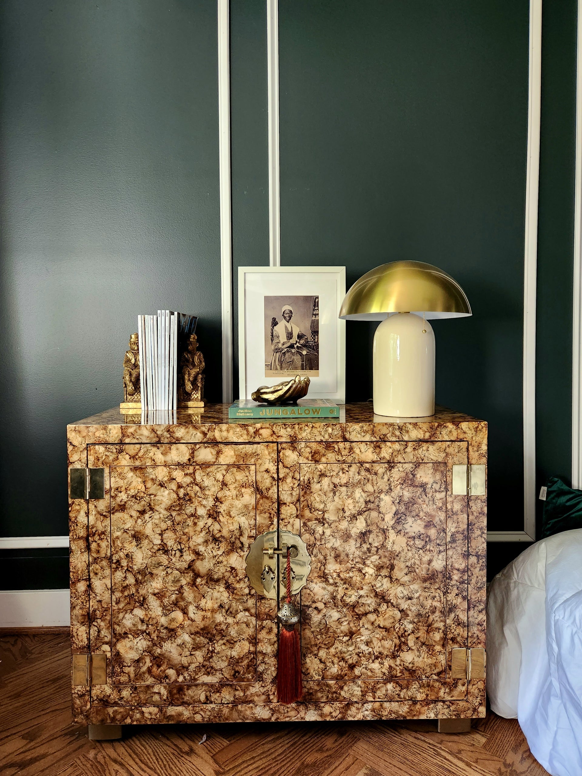 gaia table lamp