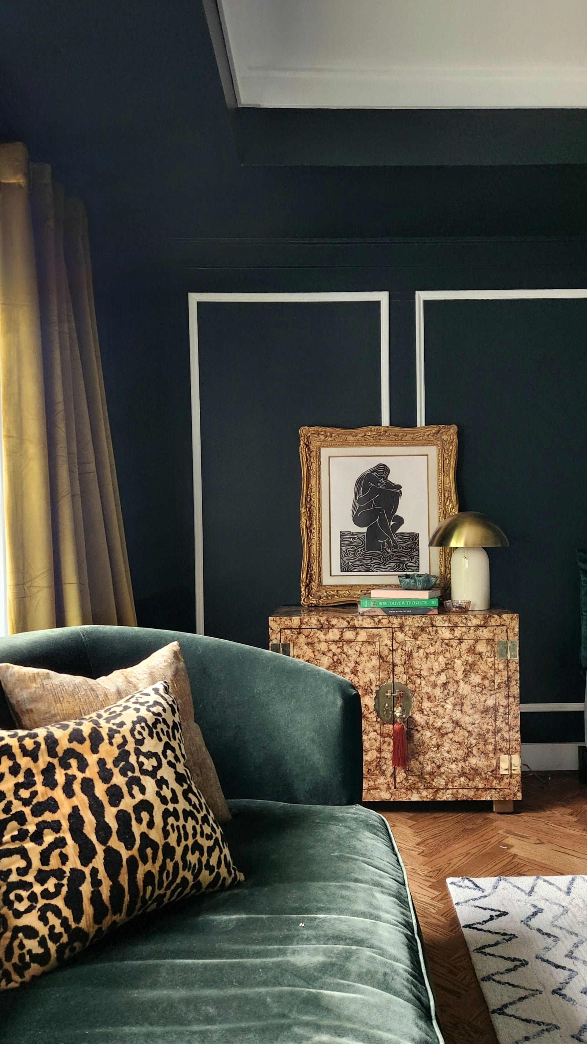 gaia table lamp