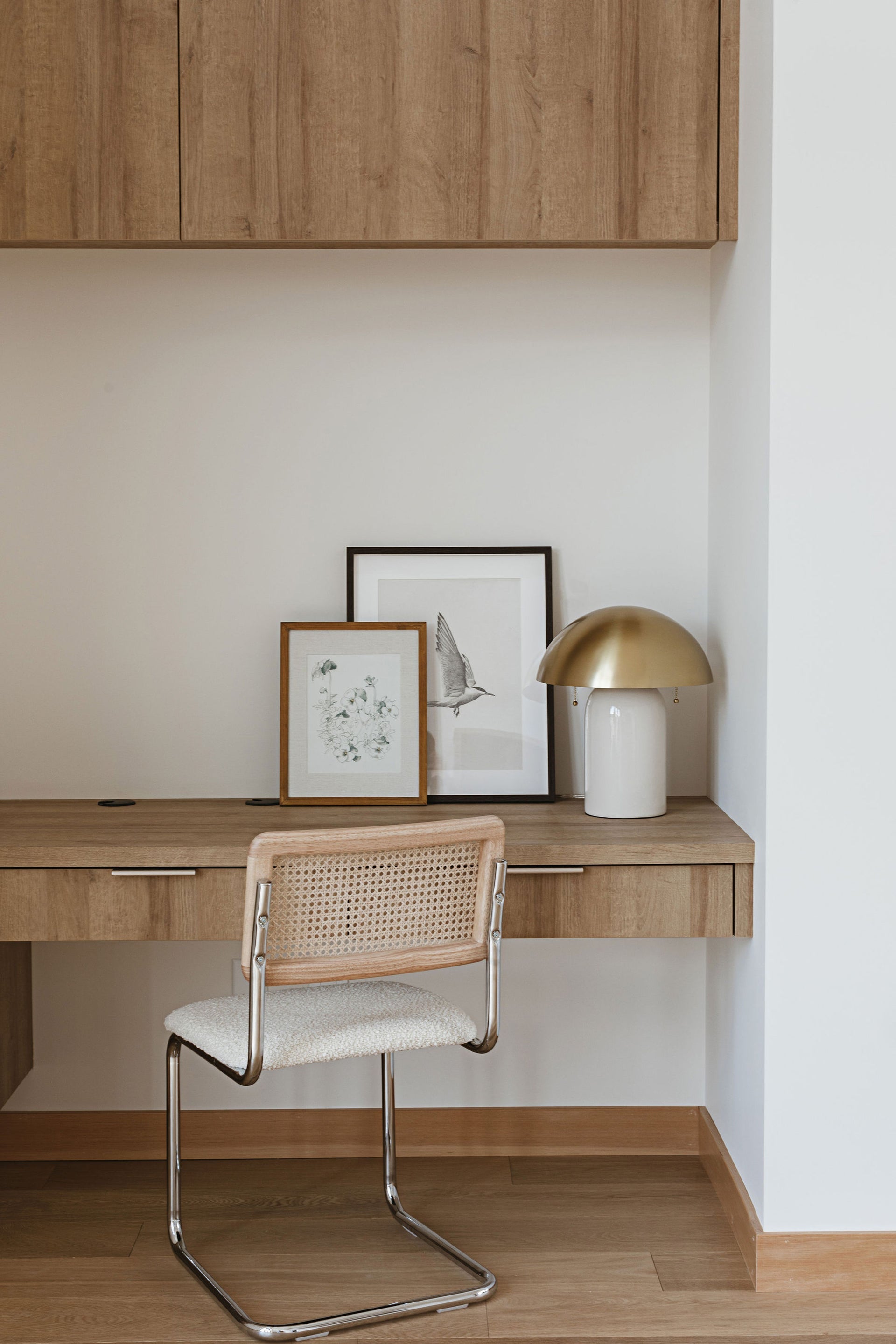 gaia table lamp