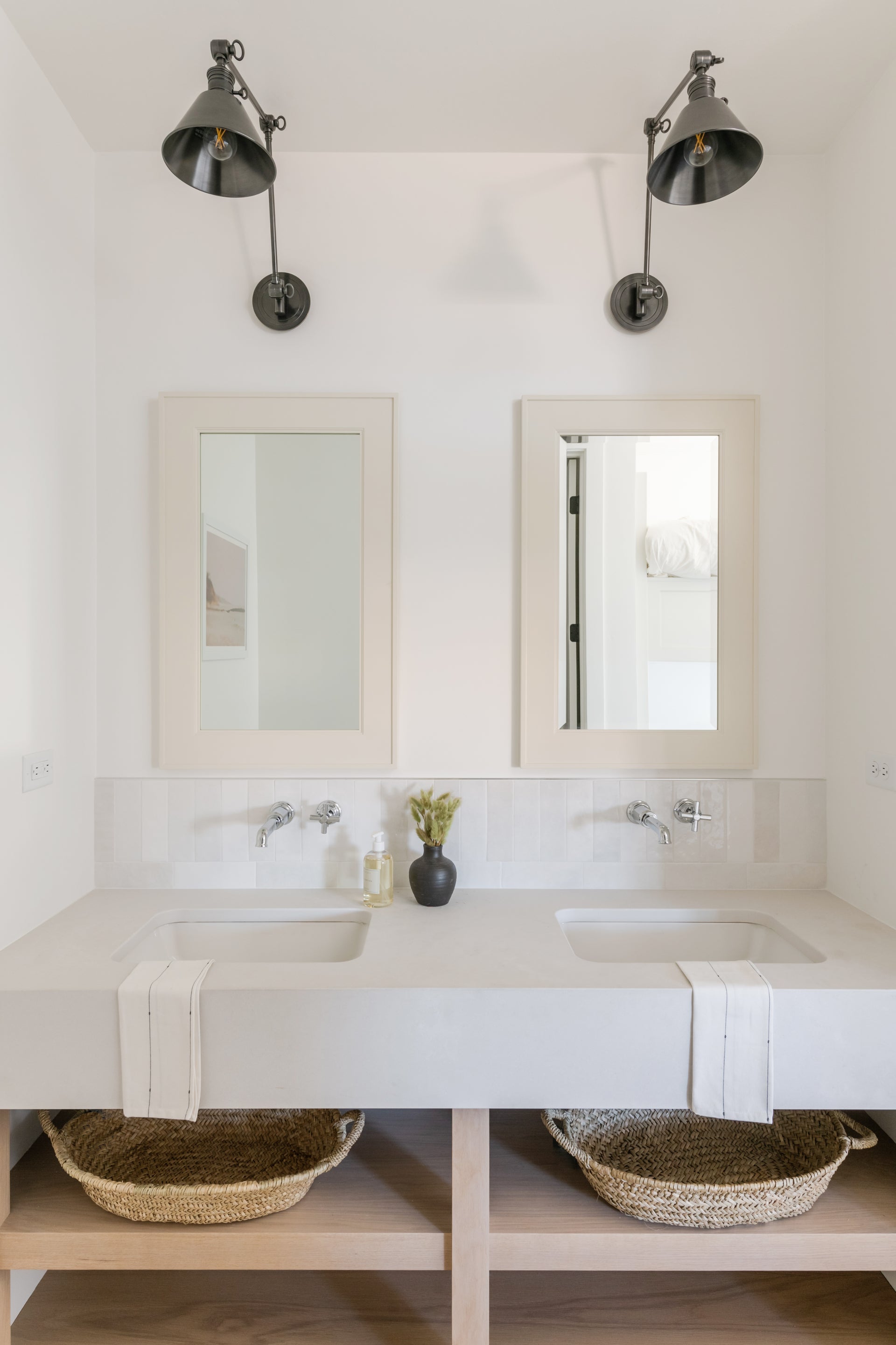 garden city wall sconce
