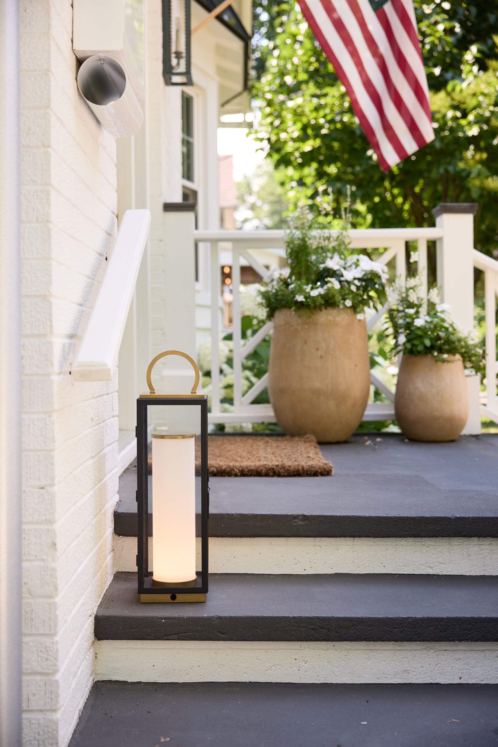 gareth exterior rechargeable table lamp