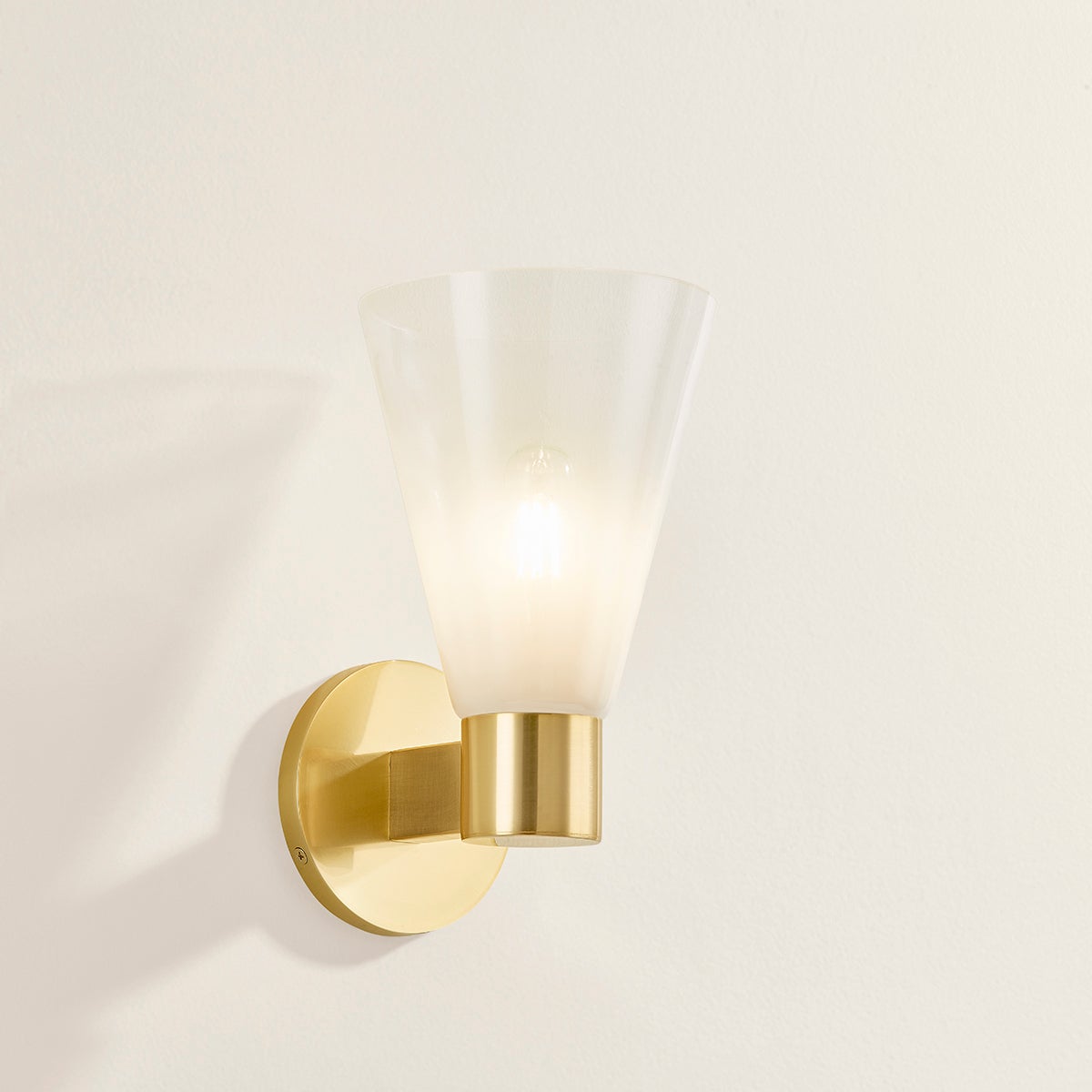 alma wall sconce