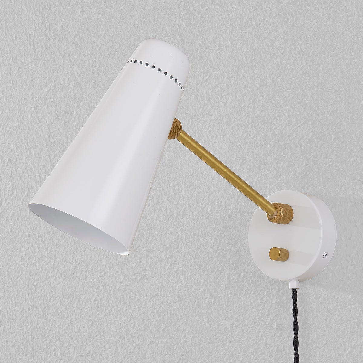 alex plug-in sconce