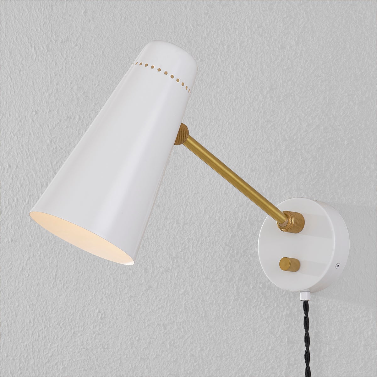 alex plug-in sconce