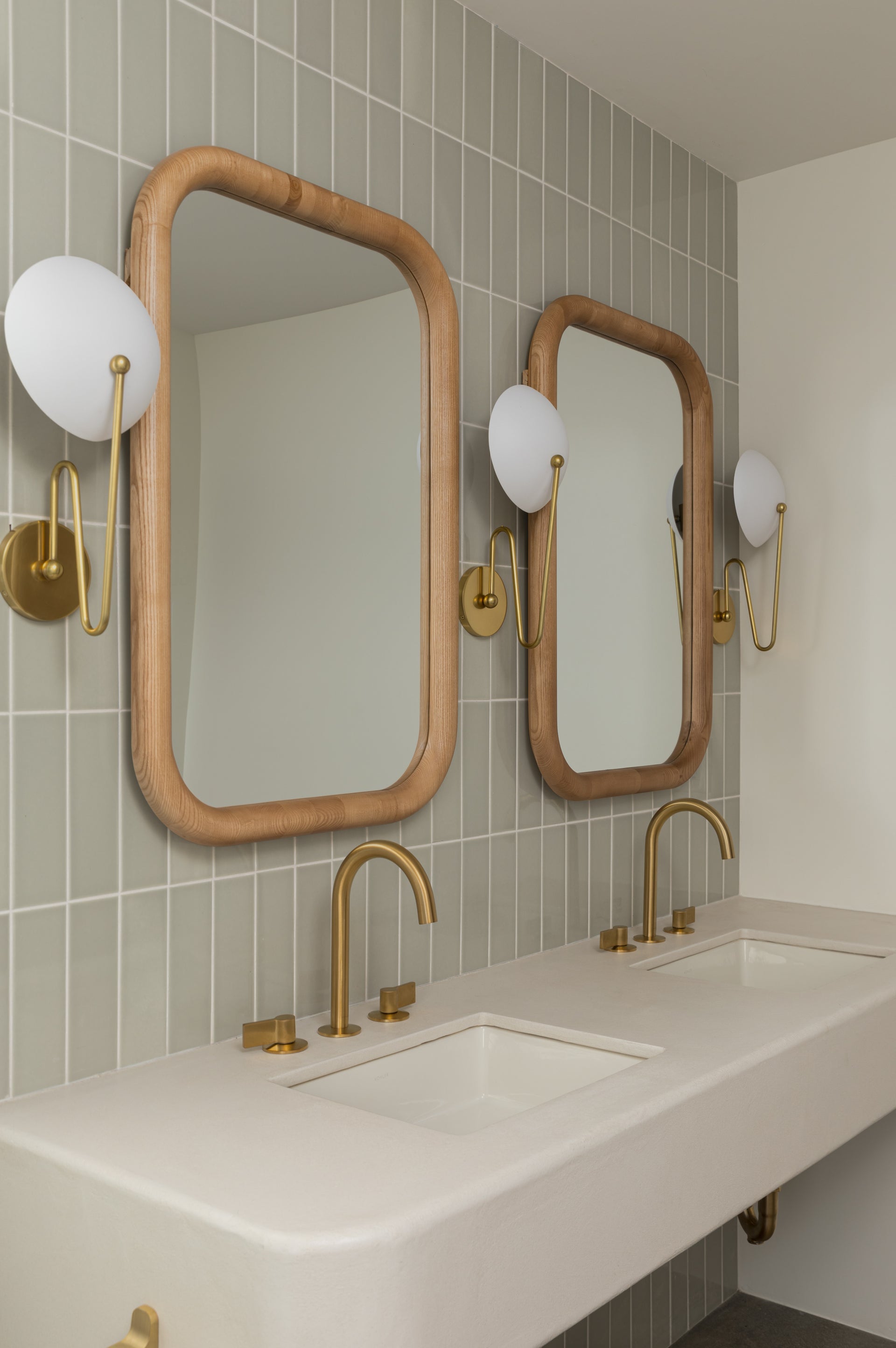 hattie wall sconce