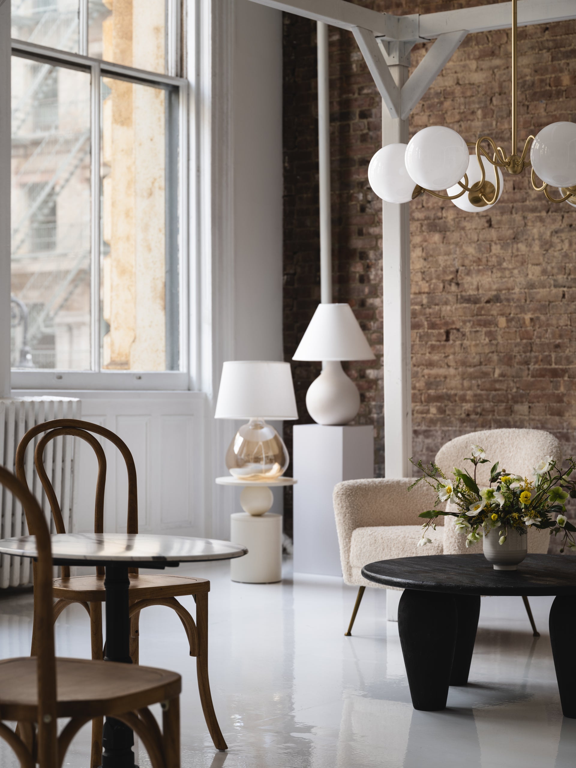 thea table lamp