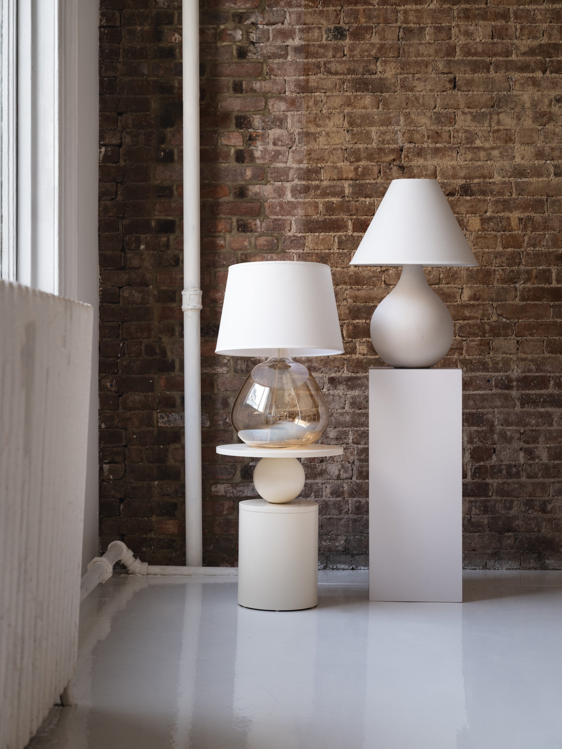 thea table lamp