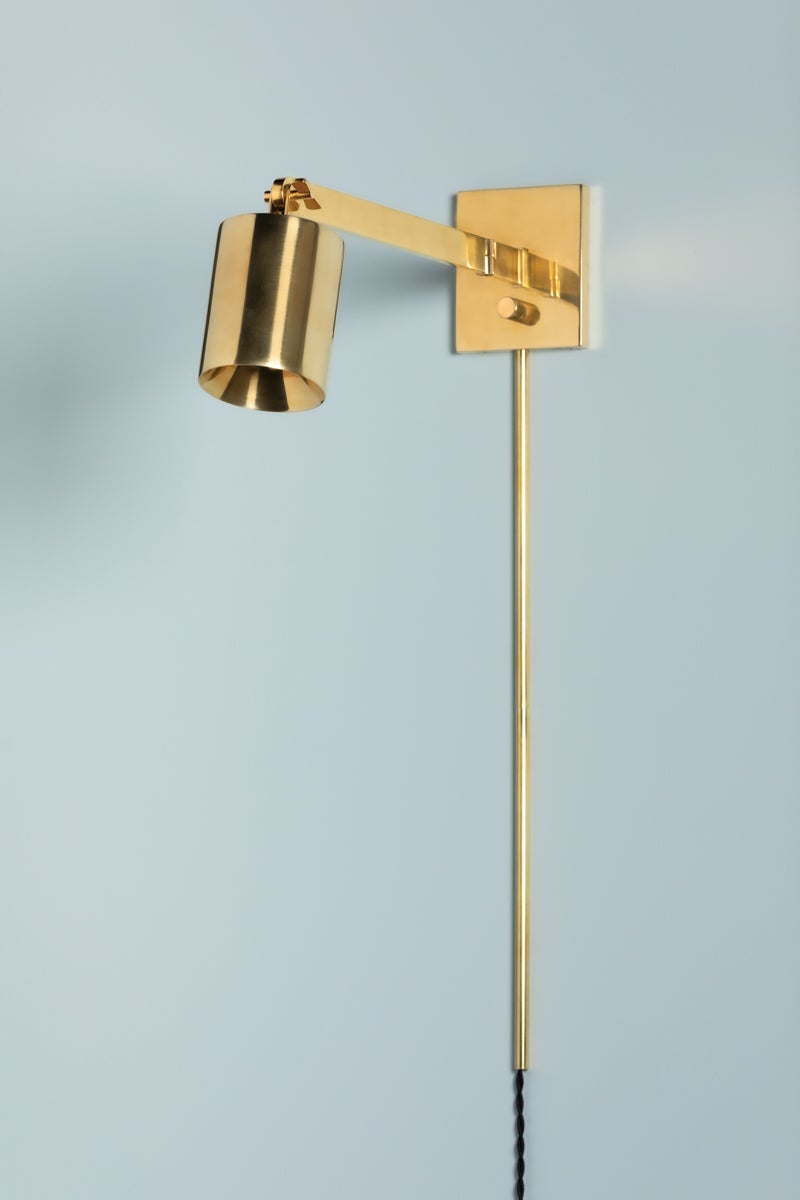 highgrove plug-in sconce