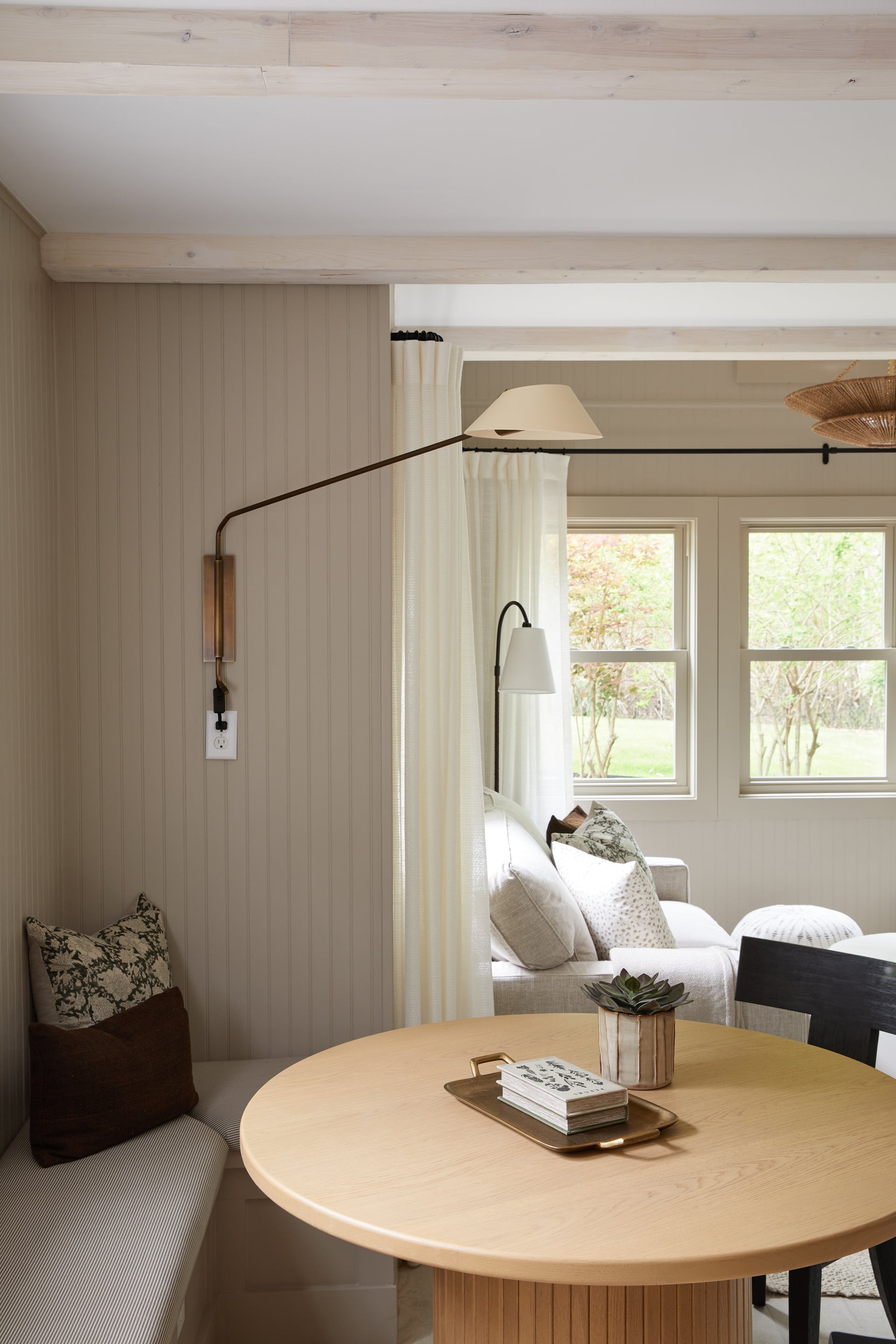 holliston floor lamp