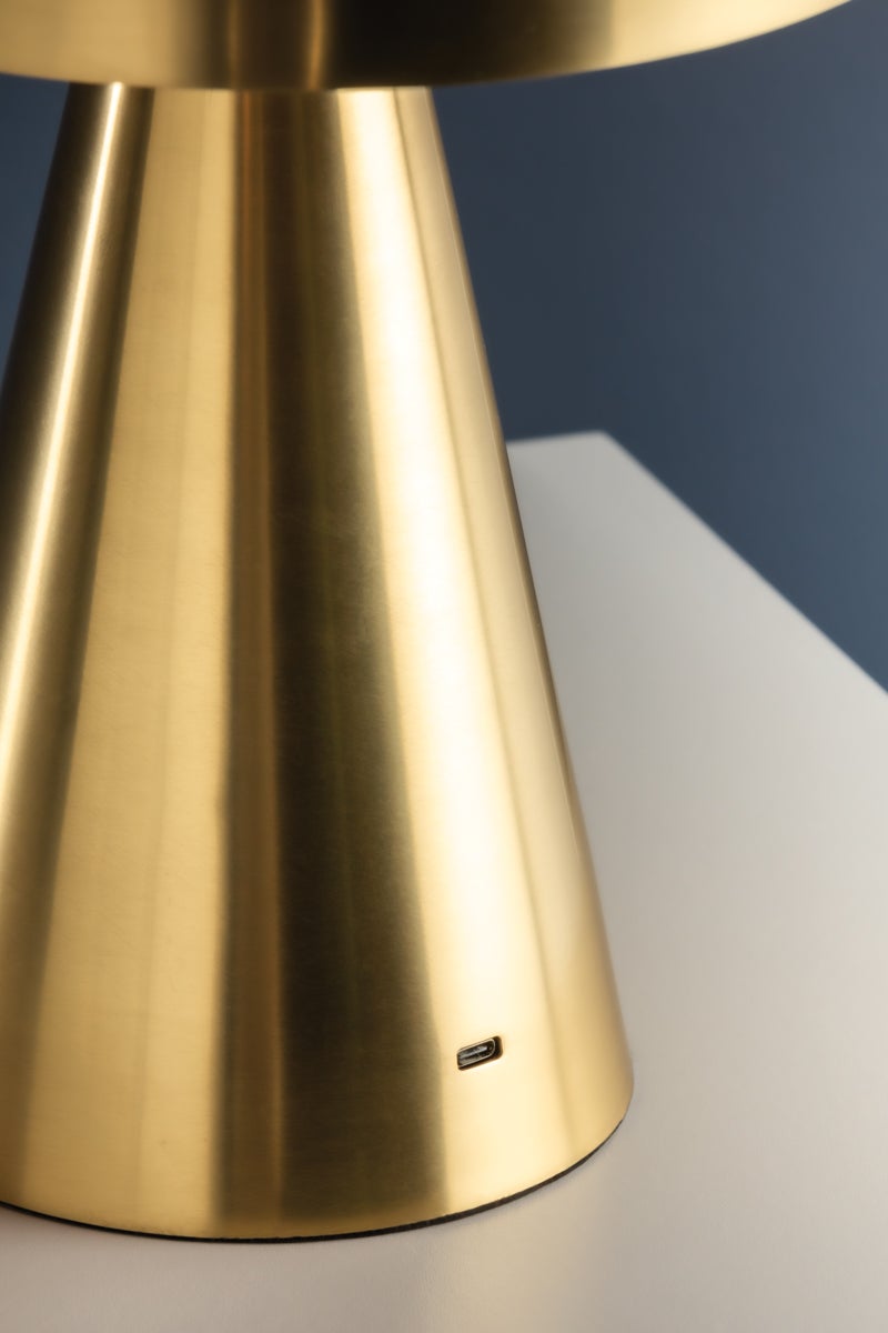 hopkinton rechargeable table lamp