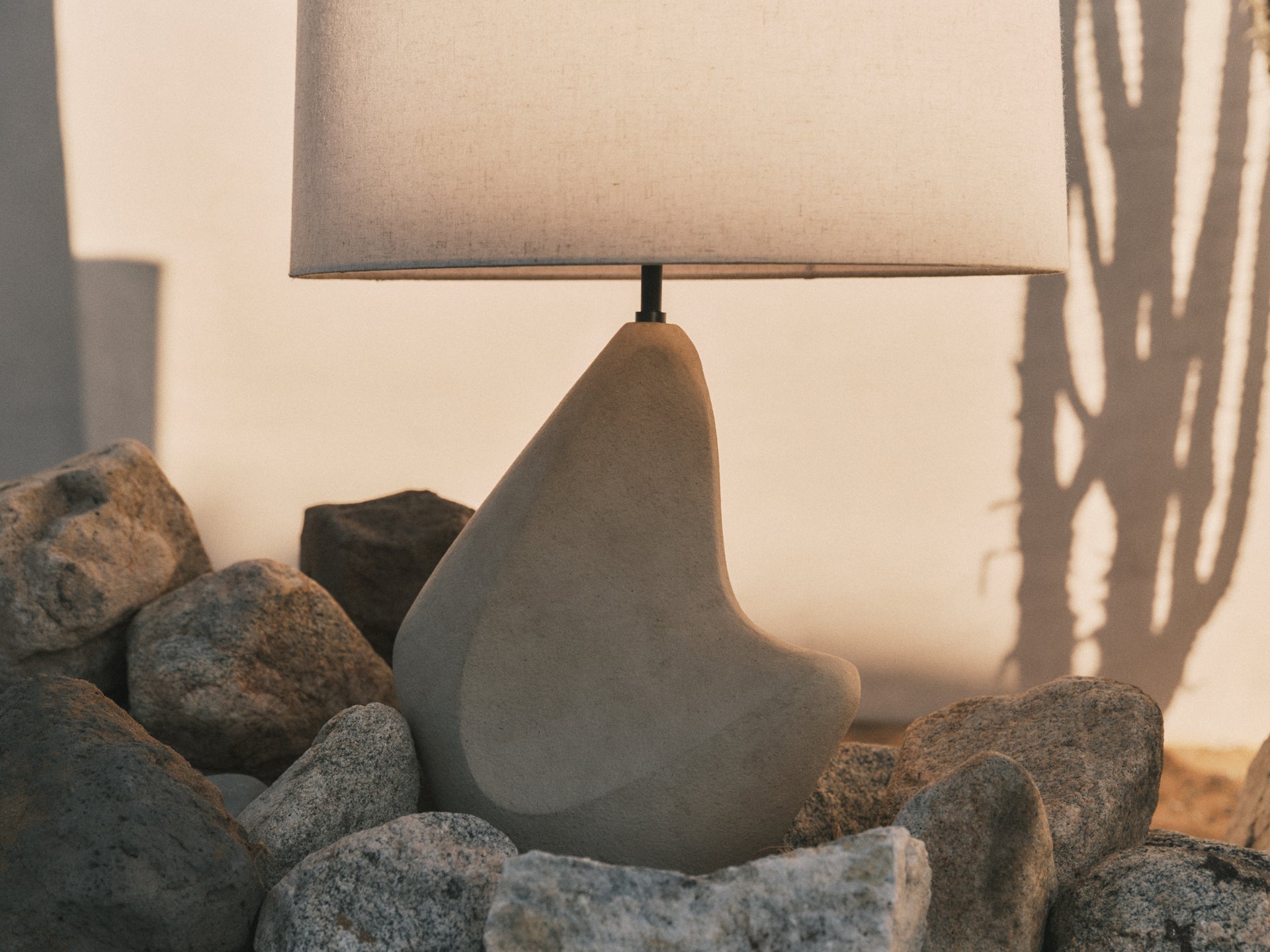 huntly table lamp